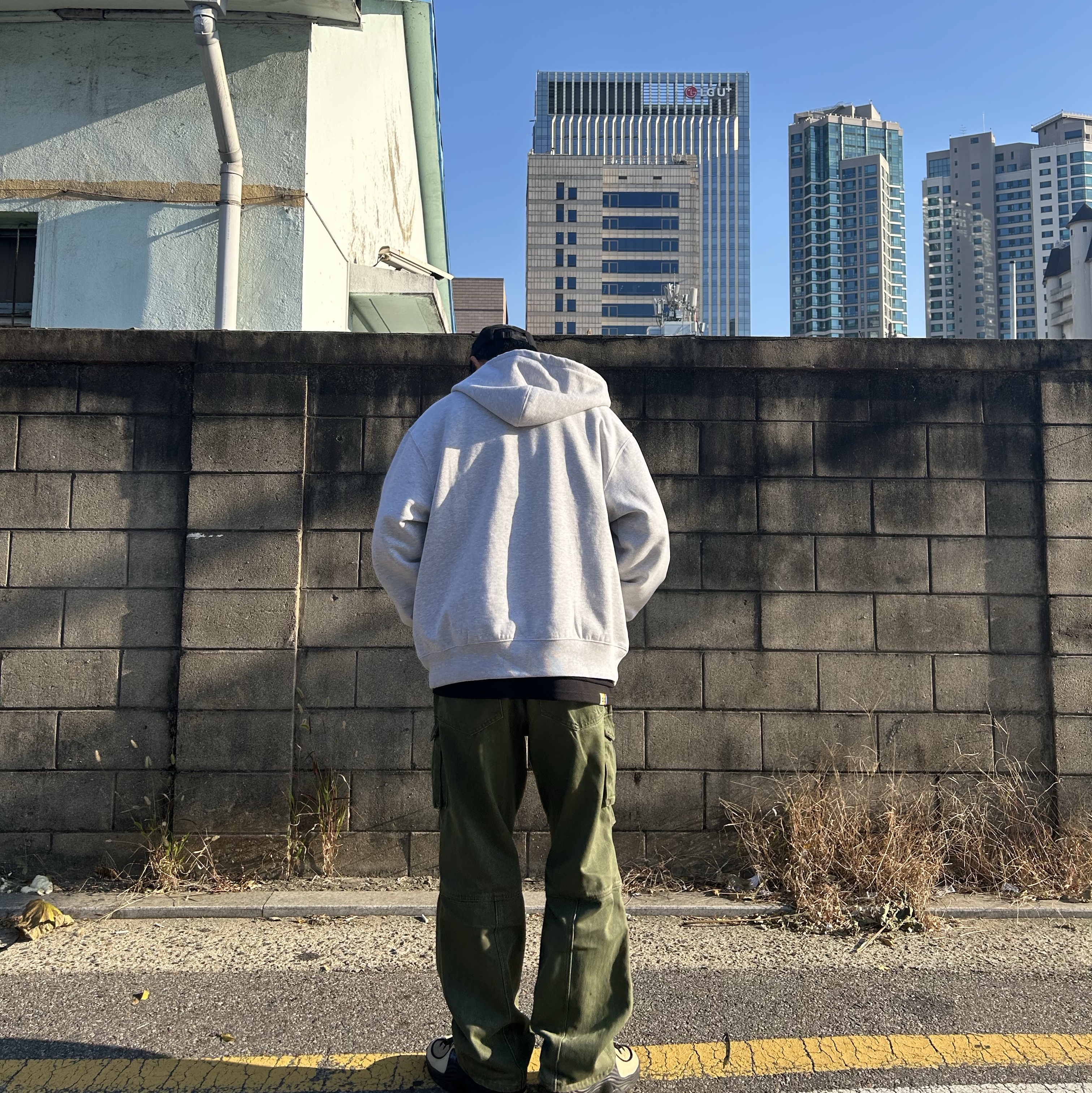 Palace Sofar Zip Hood Grey Marl - 24FW, Supreme Military Camp Cap Black - 25SS 착용 스타일 - 2