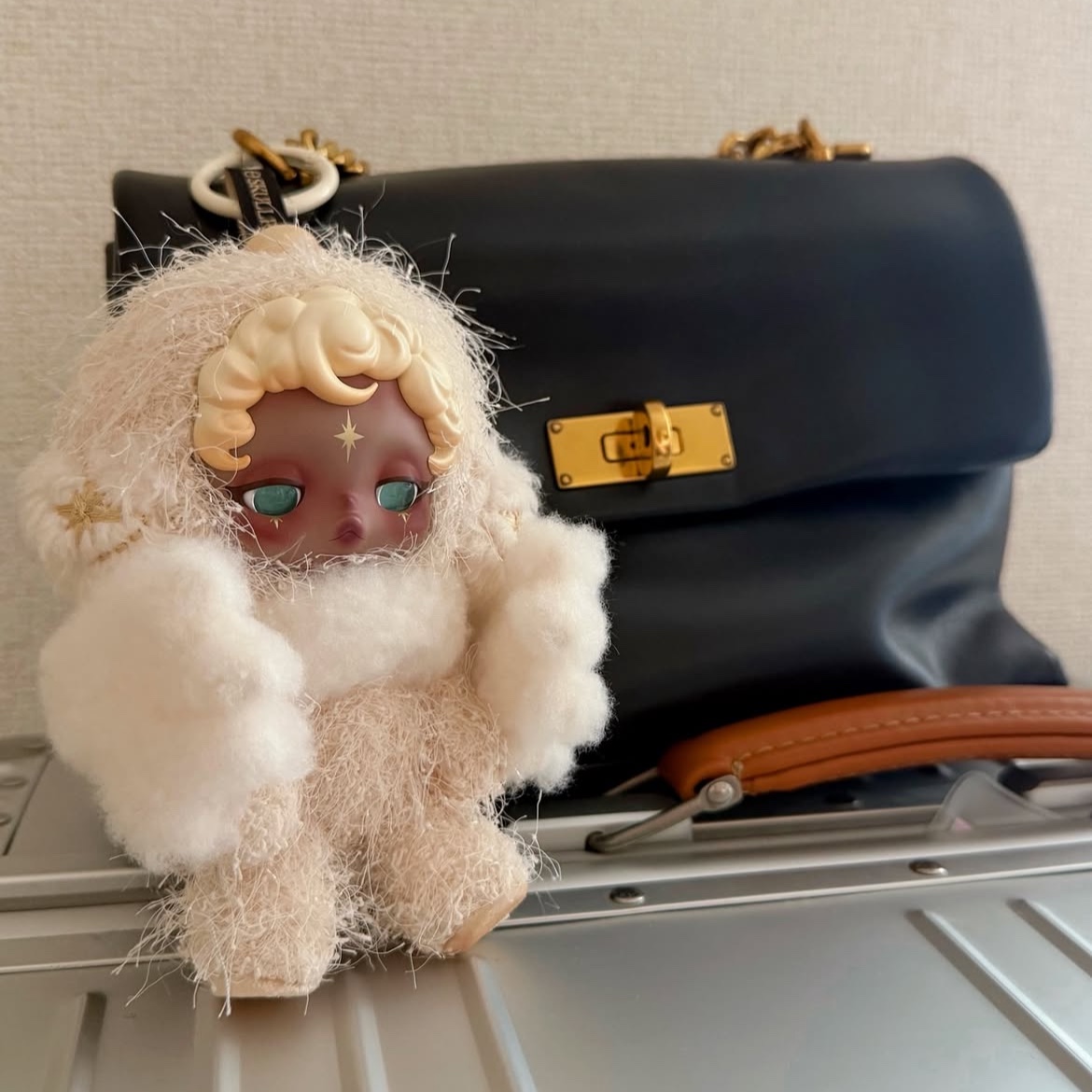 Pop Mart Skullpanda You Found Me ! Series Plush Doll Pendant Sandman (Opened Case) 착용 스타일