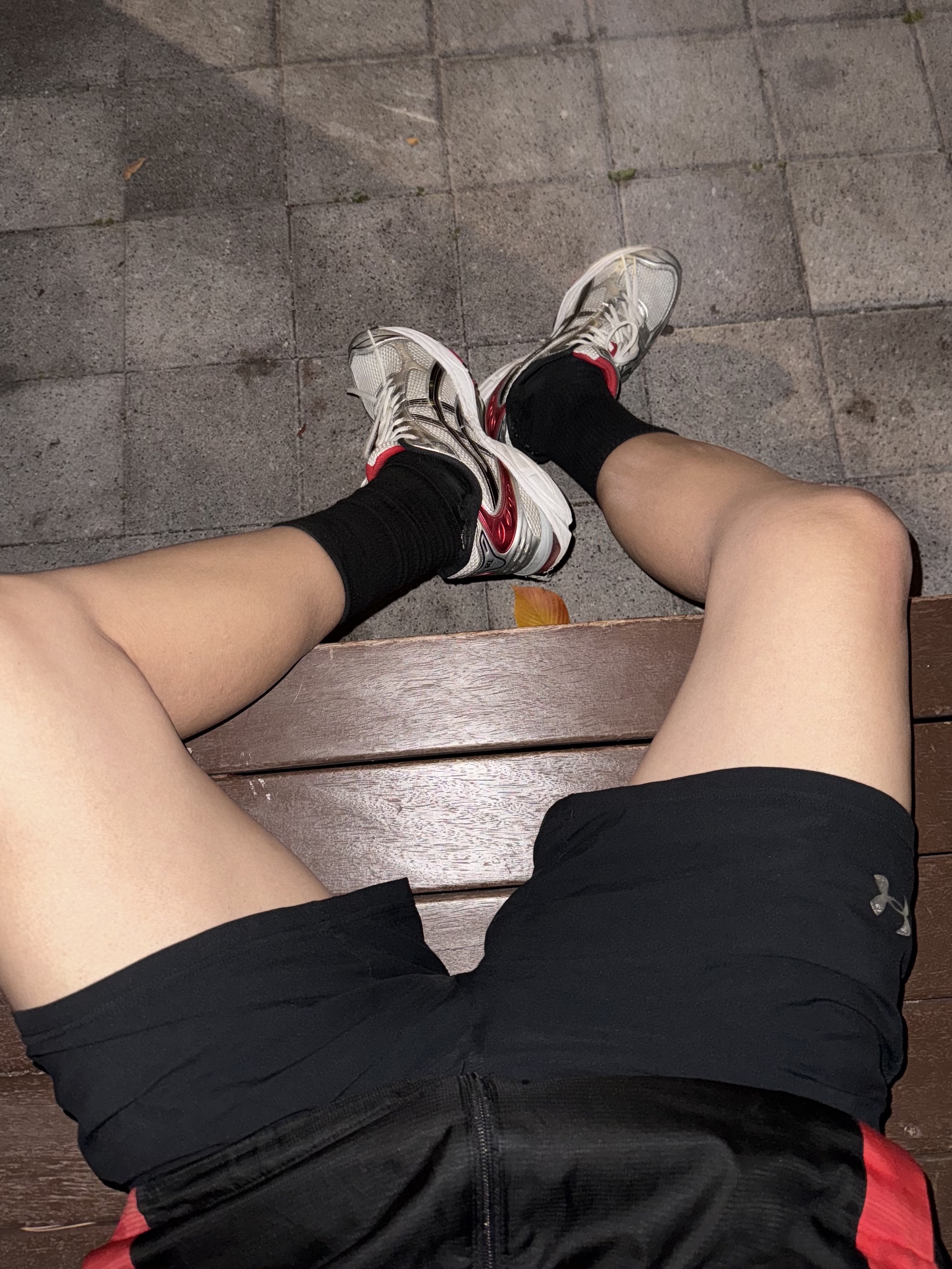 Asics Gel-Kayano 14 White Classic Red 착용 스타일