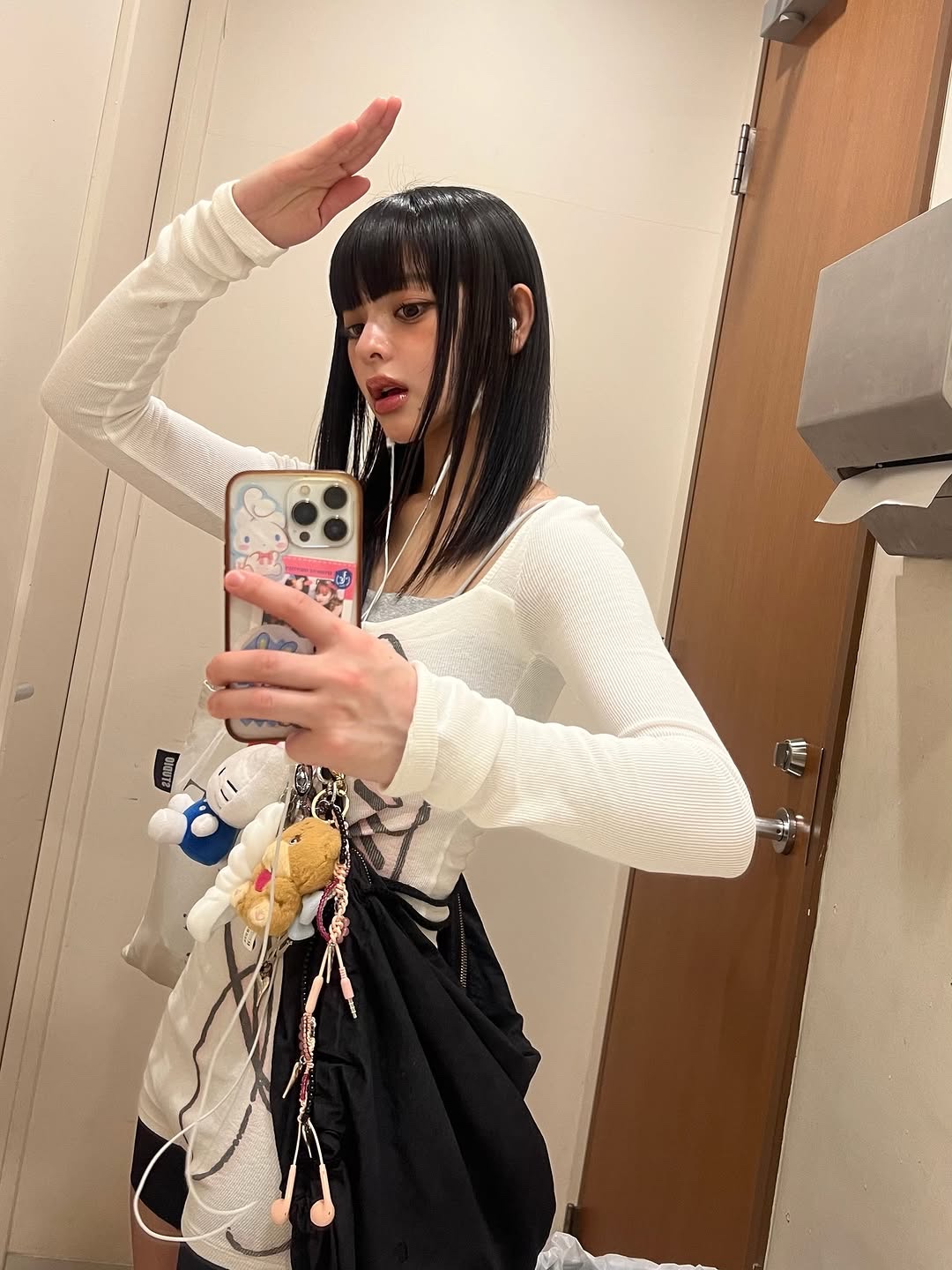 [KREAM 단독] Bonnae Body suit White, [KREAM 단독] Bonnae Body suit Black 착용 스타일