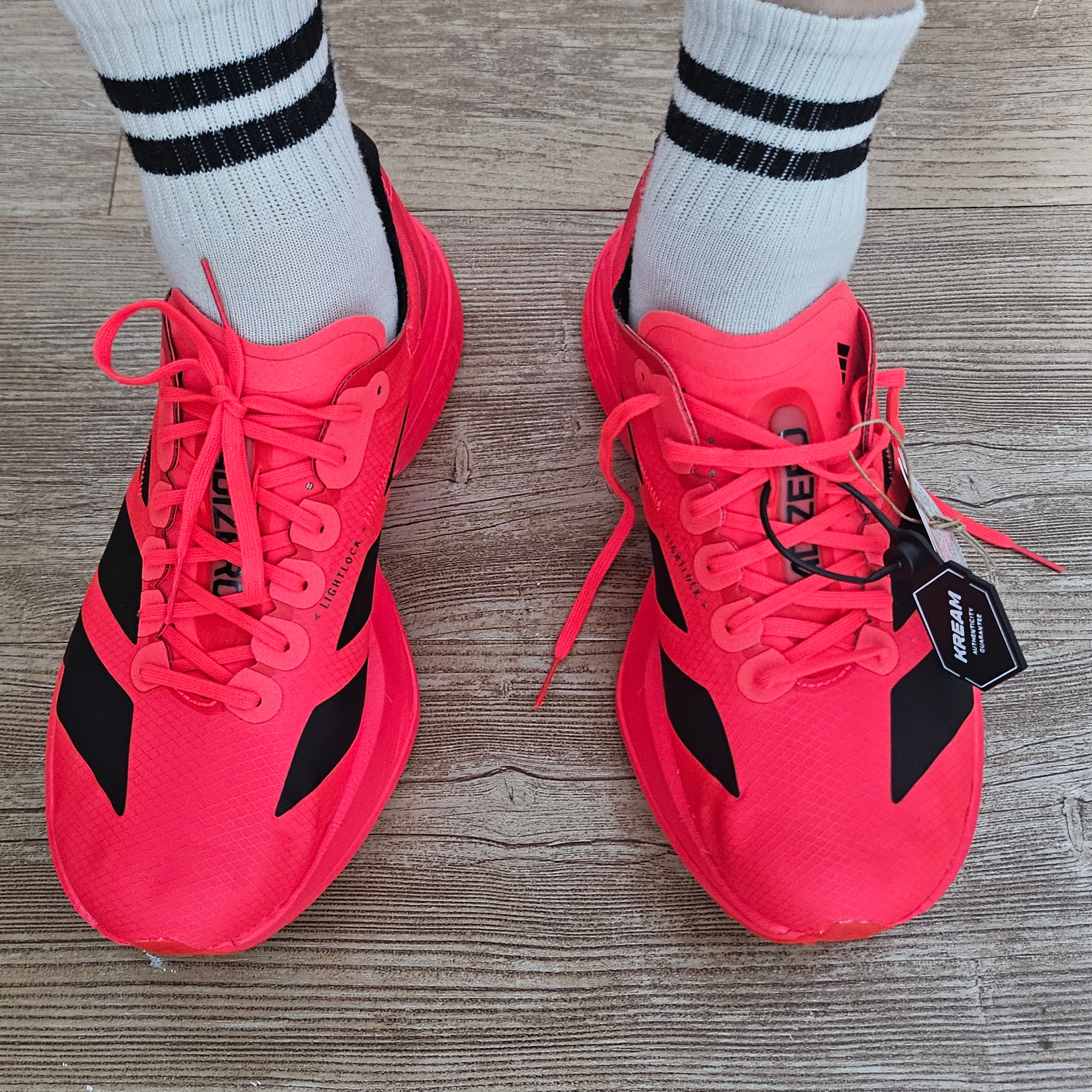 Adidas Adizero Adios Pro 4 Lucid Red Core Black 착용 스타일