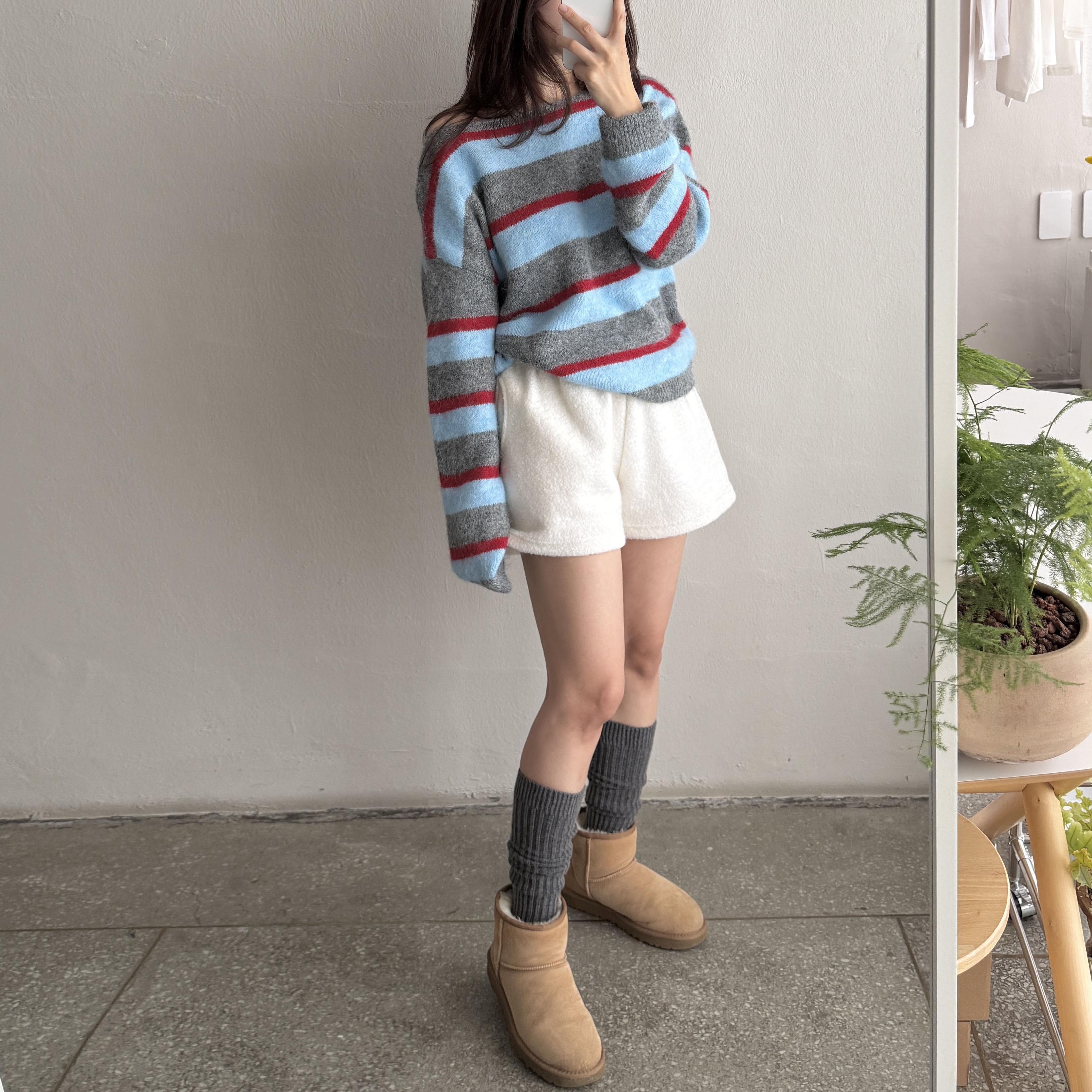 UGG Classic Mini Boots Chestnut 착용 스타일 - 3