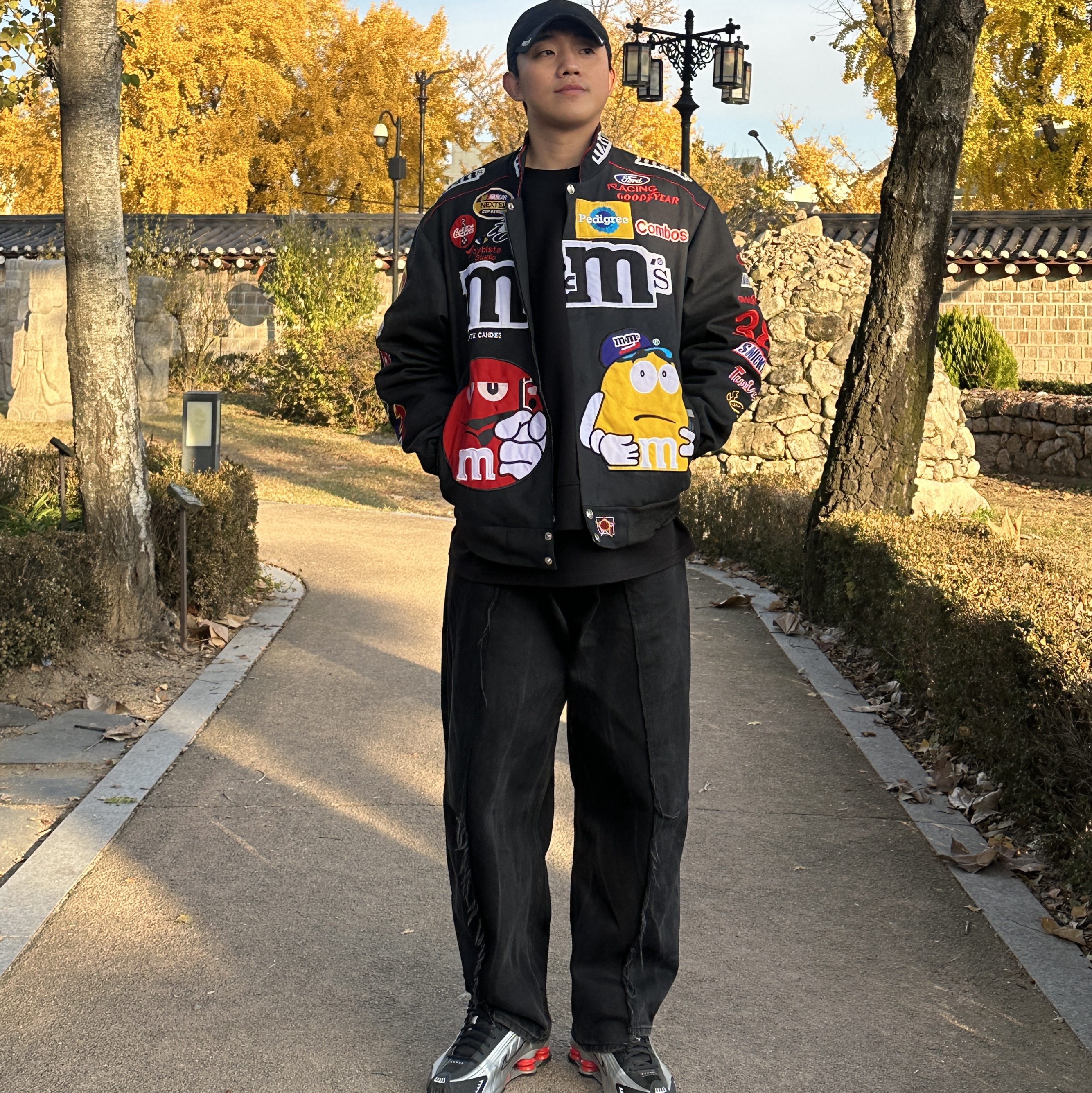 Andersson Bell x Asics Contrast Sweatshirt Black, Nike x Drake Nocta Golf Cap Black 착용 스타일 - 1