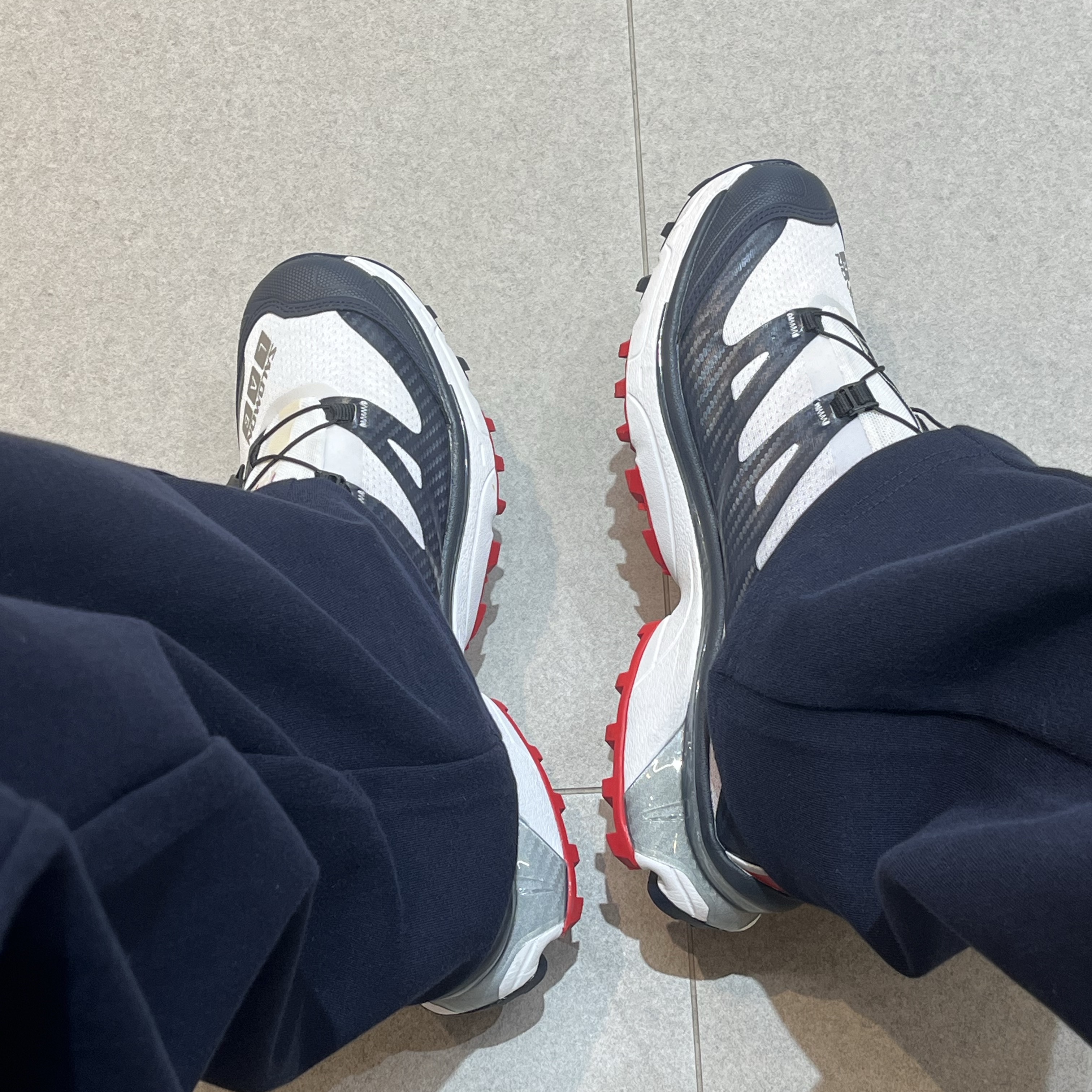 Salomon x Kasina XT-4 OG Dark Navy 착용 스타일