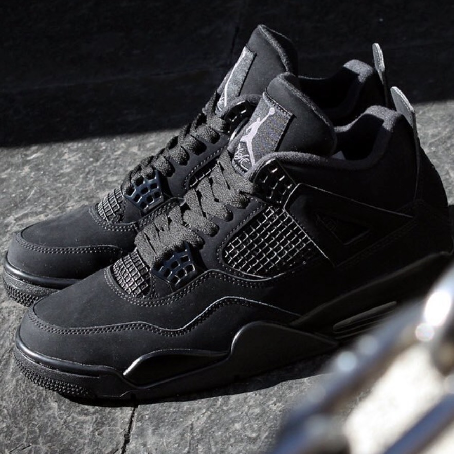 Jordan 4 Retro Black Cat 2025 착용 스타일 - 1