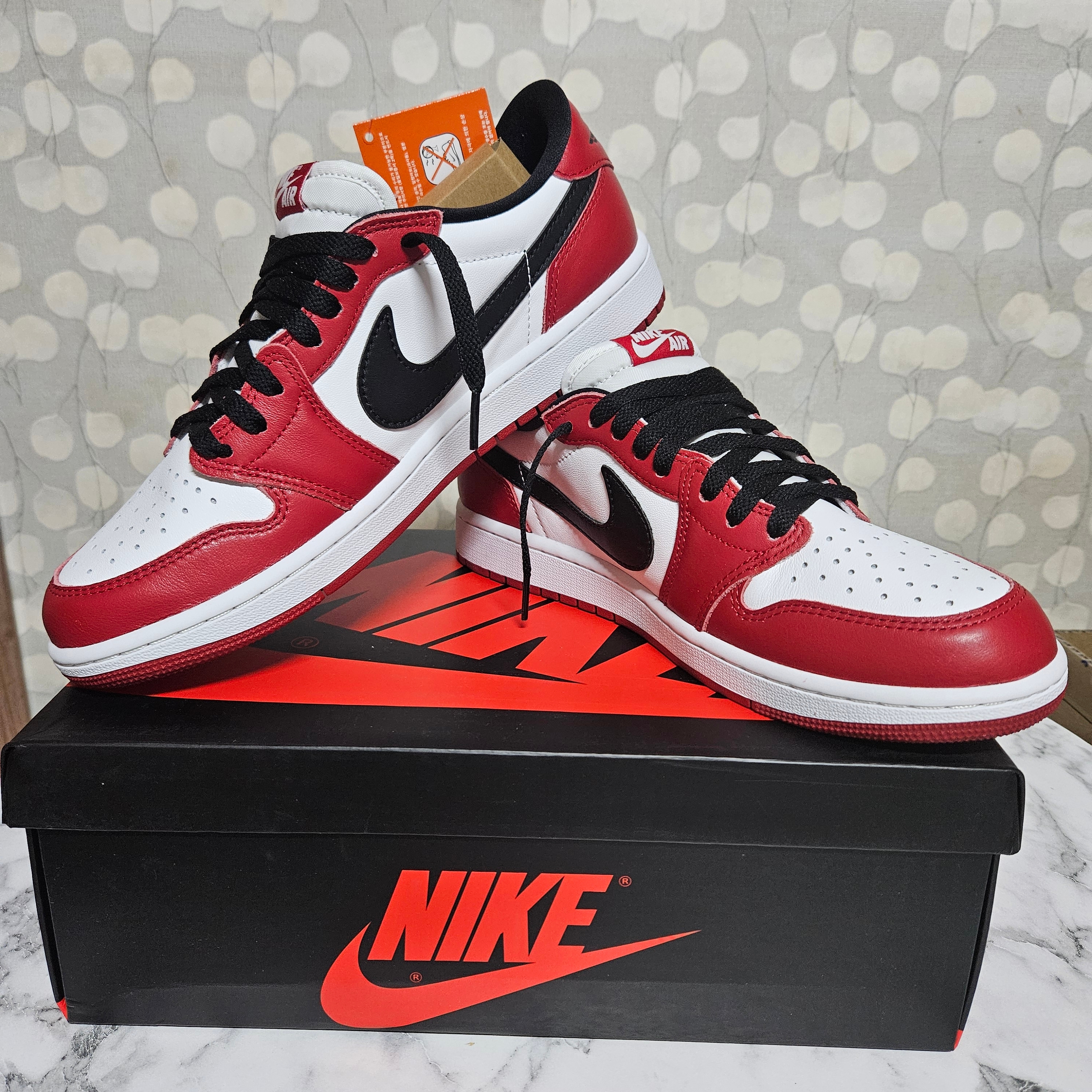 Jordan 1 Retro Low OG Chicago 착용 스타일 - 3