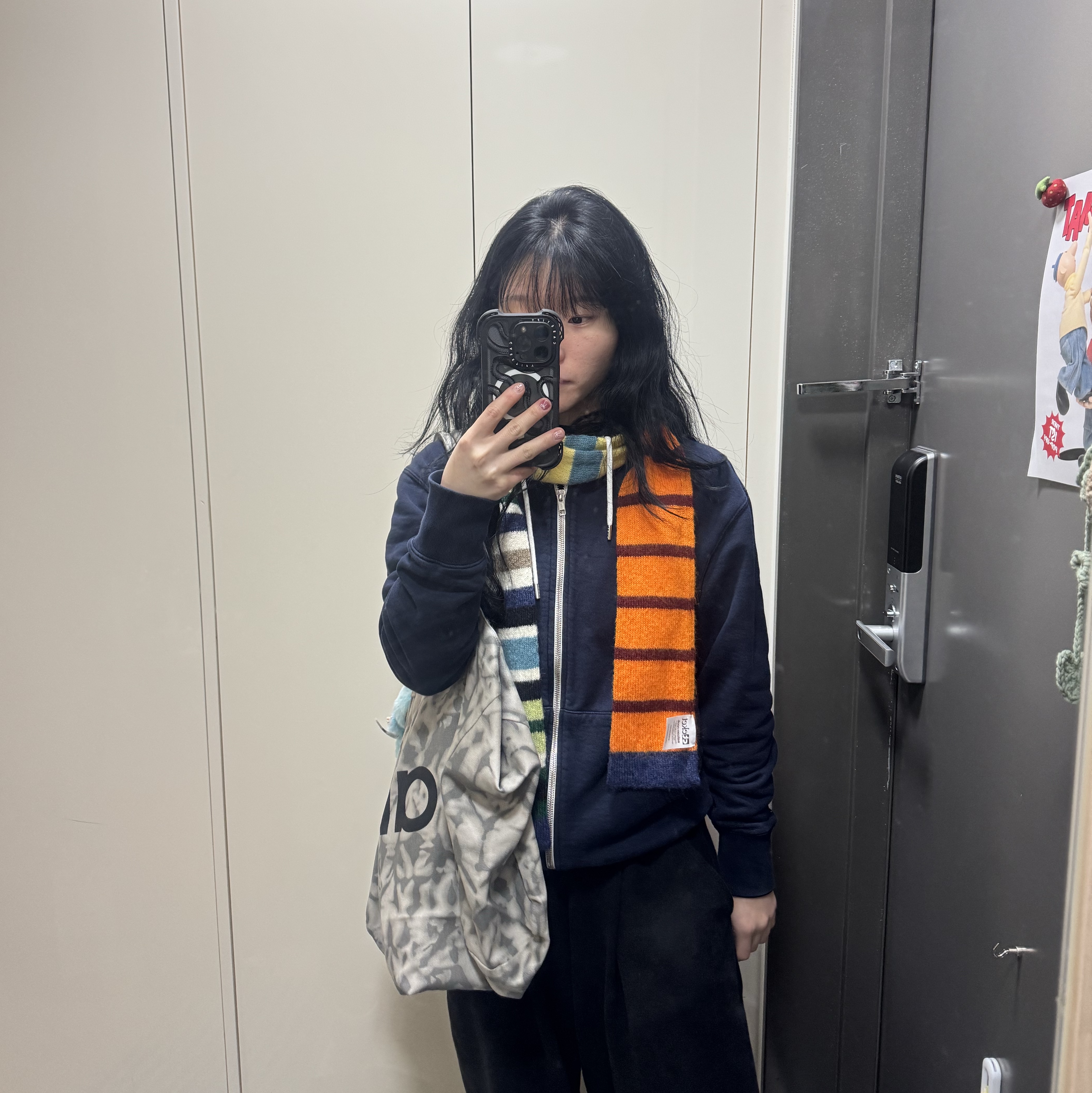 Teket Pajama Scarf Red, Alo Yoga Iconic Shopper Tote Bag Grey Tiedye 착용 스타일 - 1