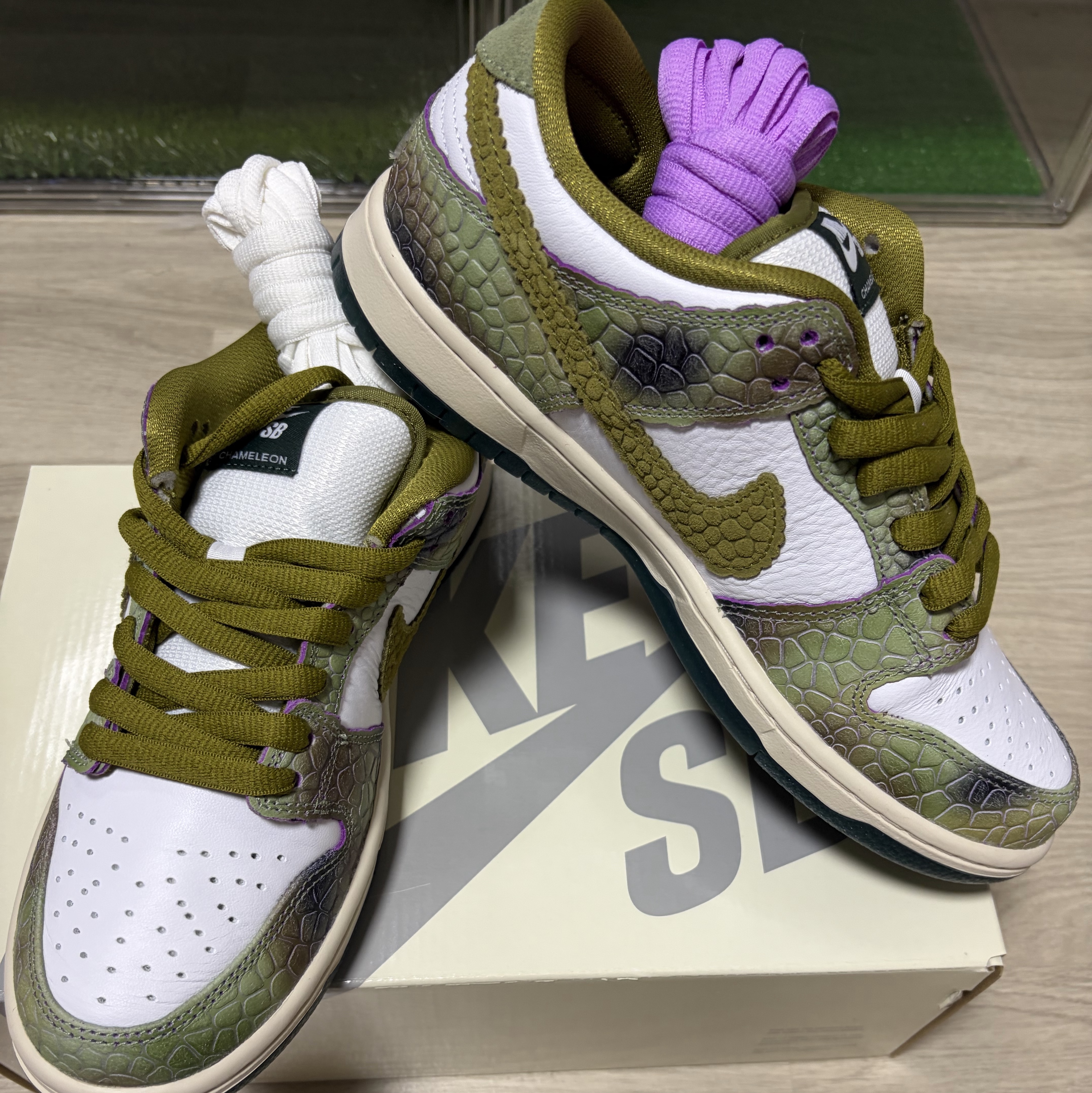 Nike x Alexis Sablone SB Dunk Low Pro White and Pacific Moss 착용 스타일