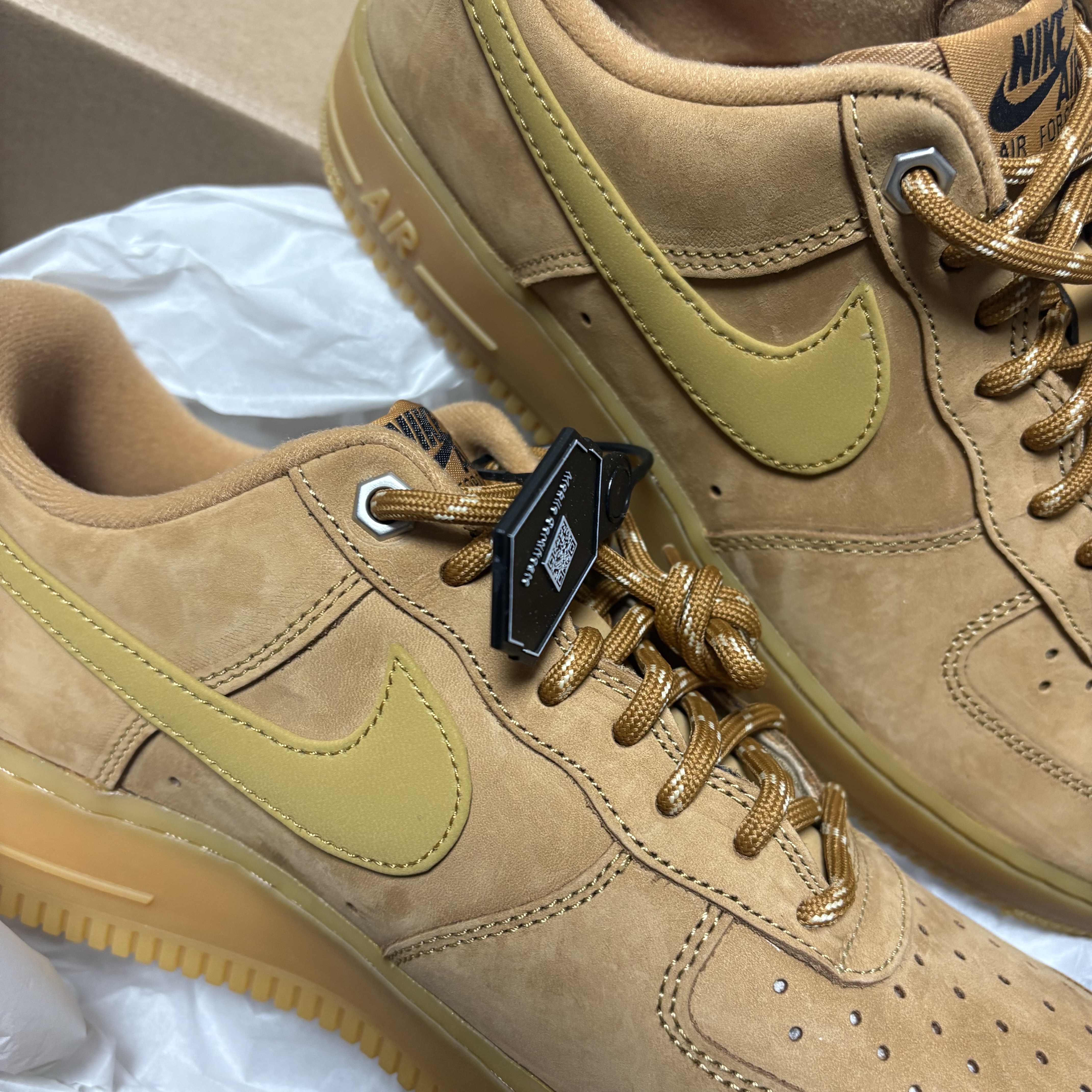 Nike Air Force 1 '07 WB Flax 착용 스타일