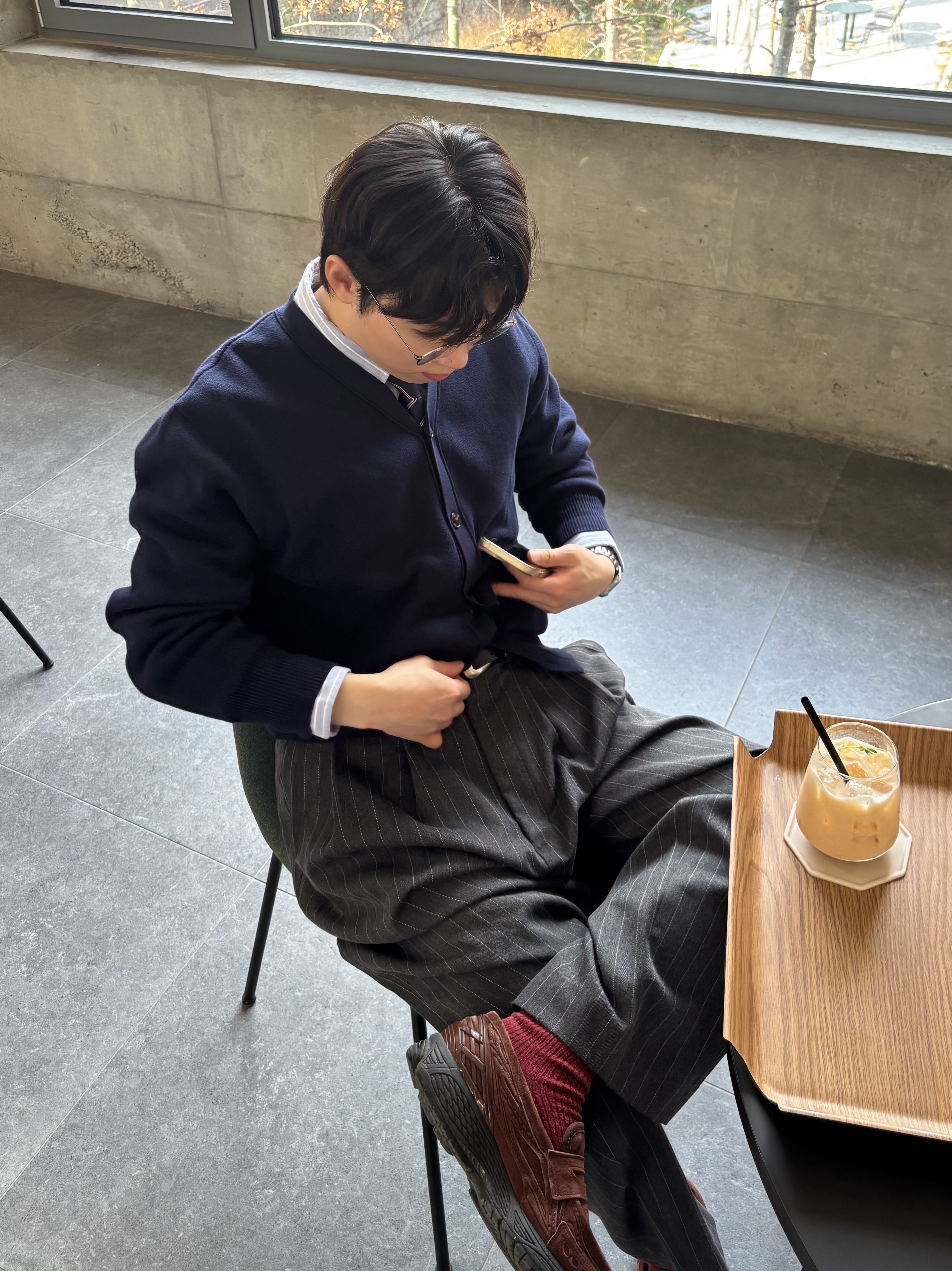 New Balance 1906L Rich Oak 착용 스타일 - 2
