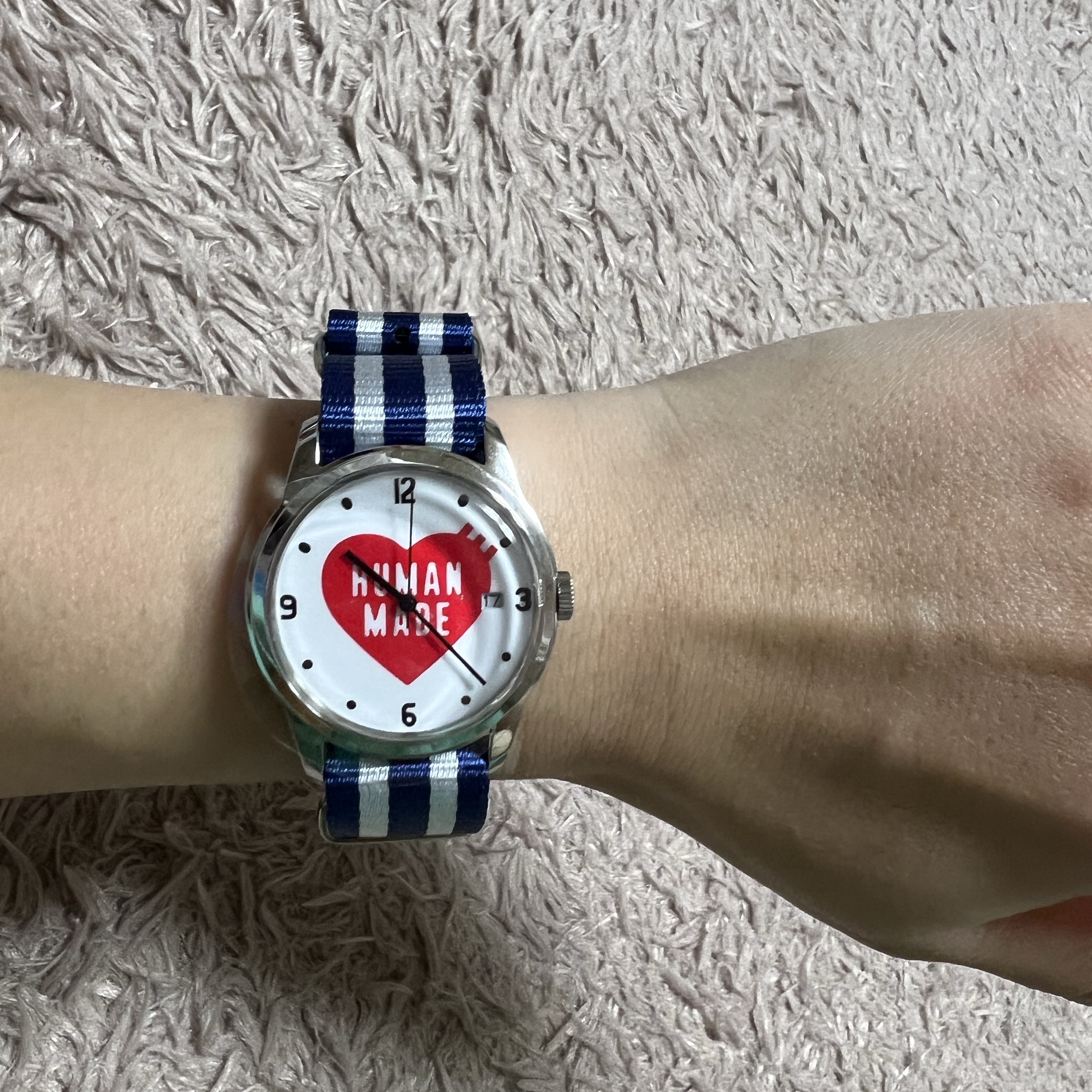 Human Made Heart Watch White 착용 스타일 - 1