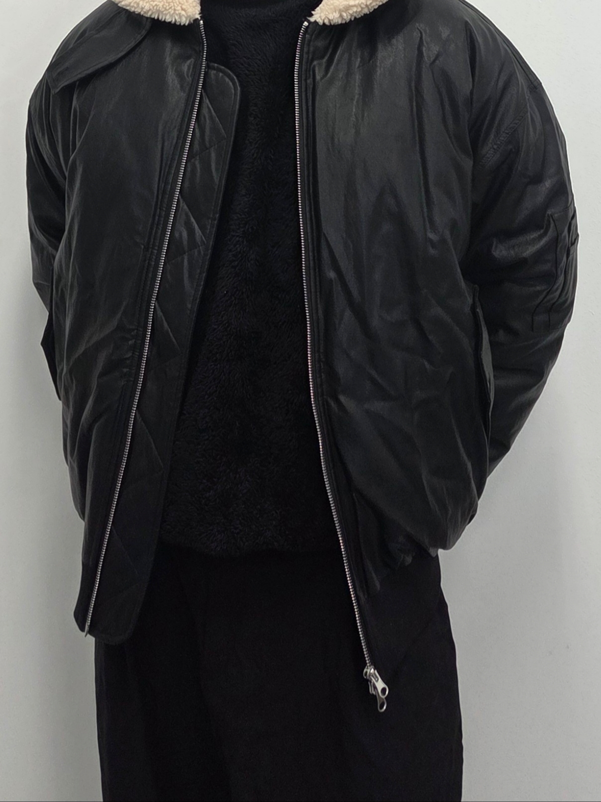 Maison Mihara Yasuhiro Peterson OG Sole Canvas Low Sneakers Black 착용 스타일 - 2