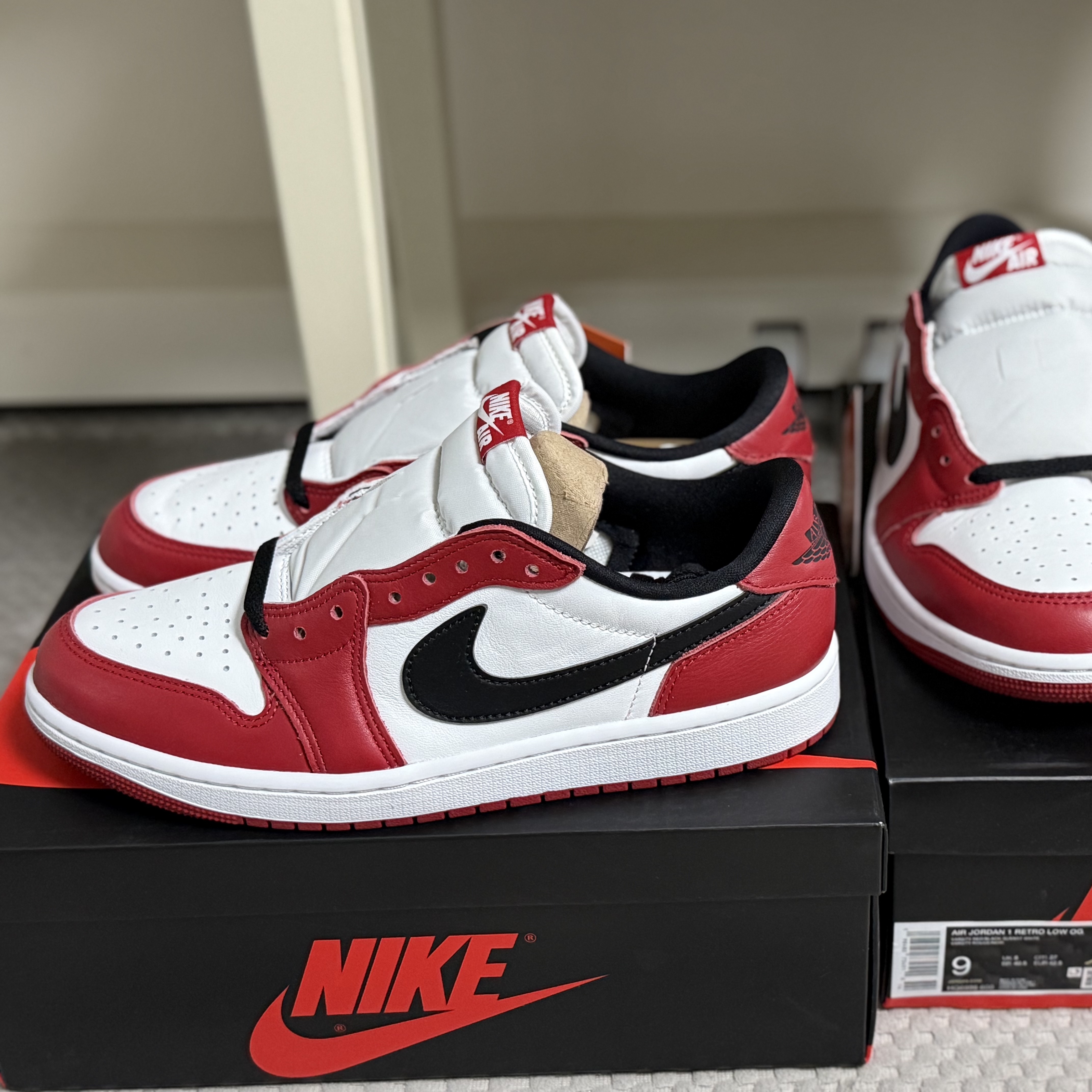 Jordan 1 Retro Low OG Chicago 착용 스타일 - 4