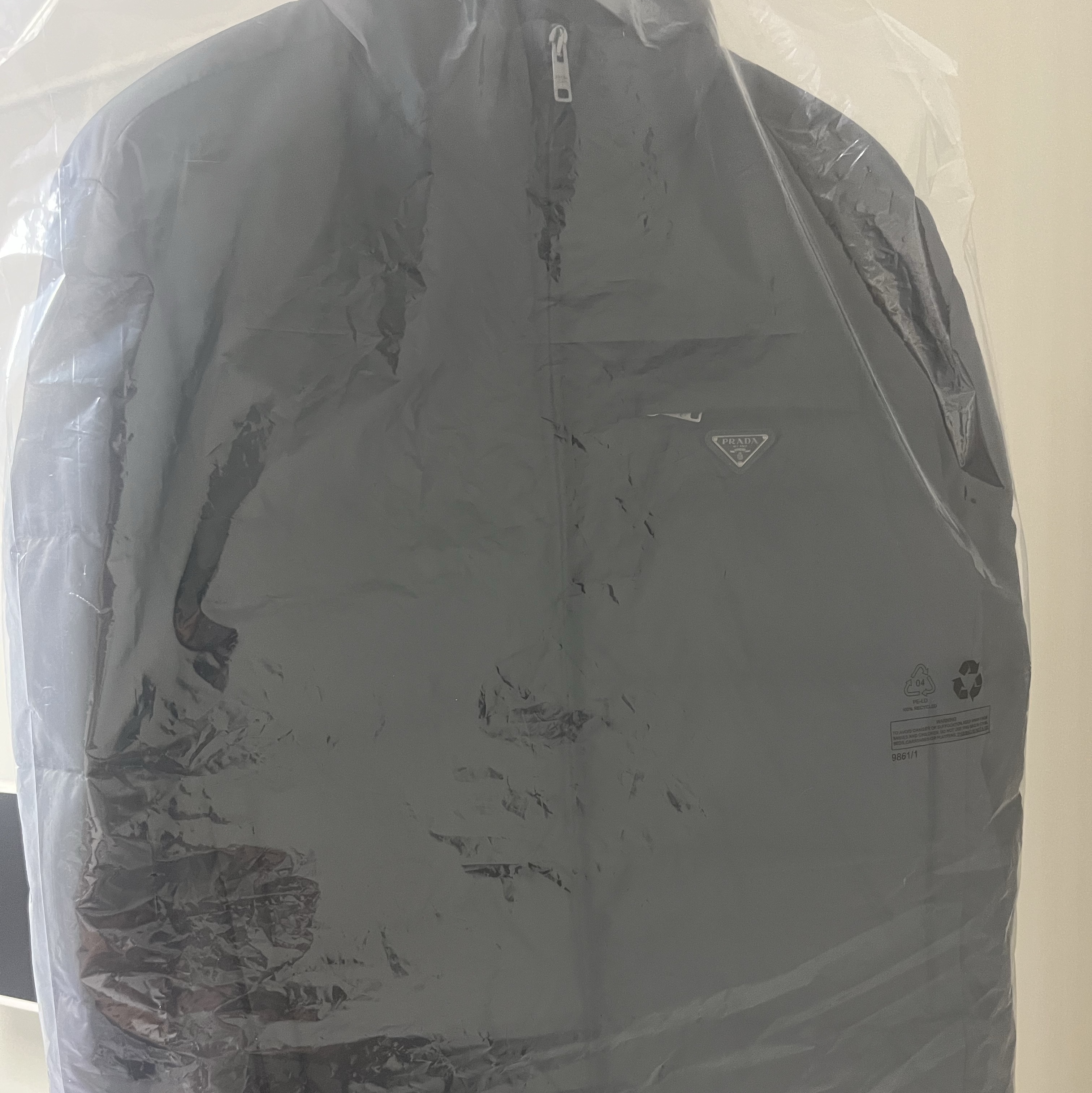 Prada Re-Nylon Down Jacket Black 착용 스타일