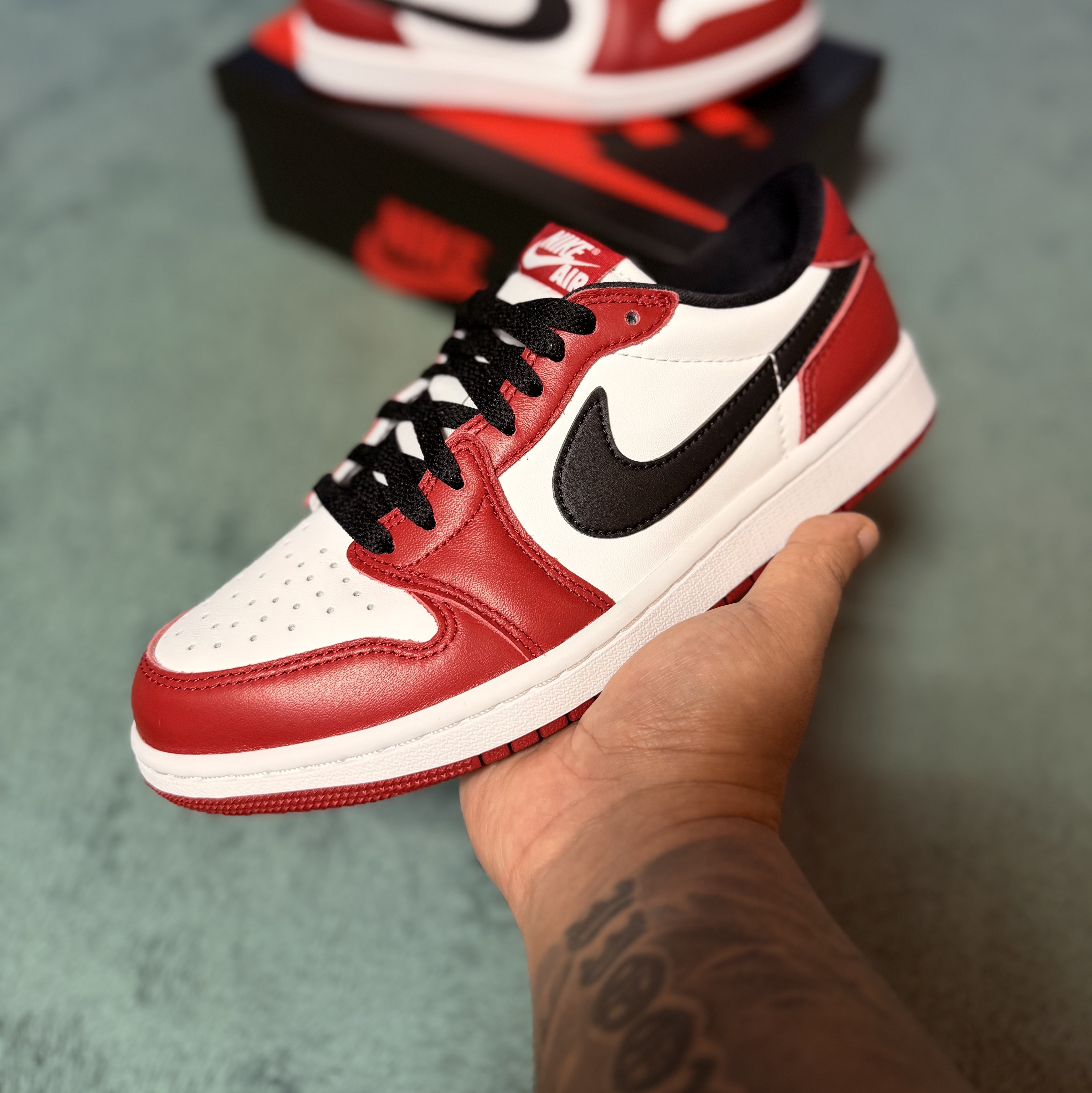 Jordan 1 Retro Low OG Chicago 착용 스타일 - 2