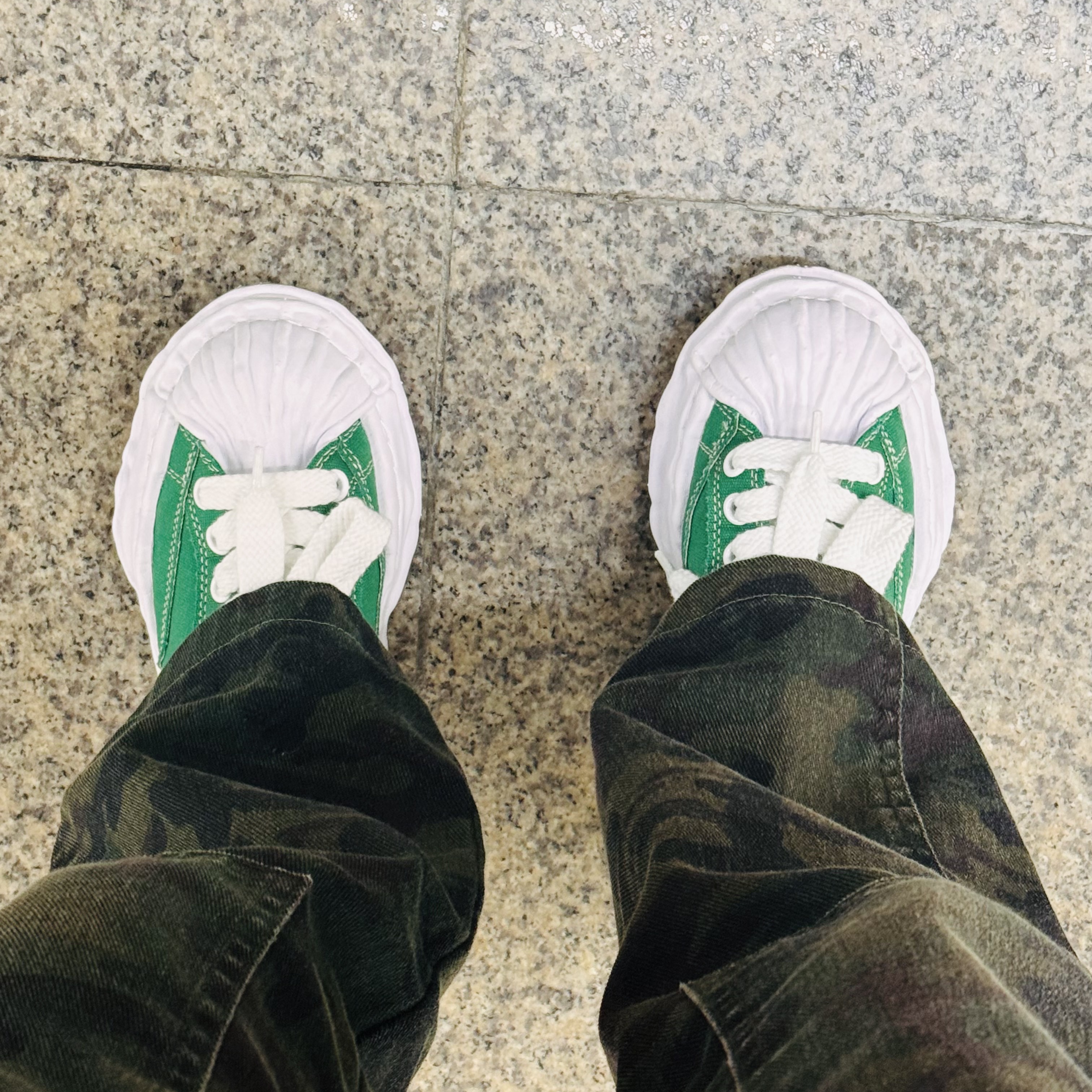 Maison Mihara Yasuhiro Blakey OG Sole Canvas Low-top Sneakers CL Green 착용 스타일