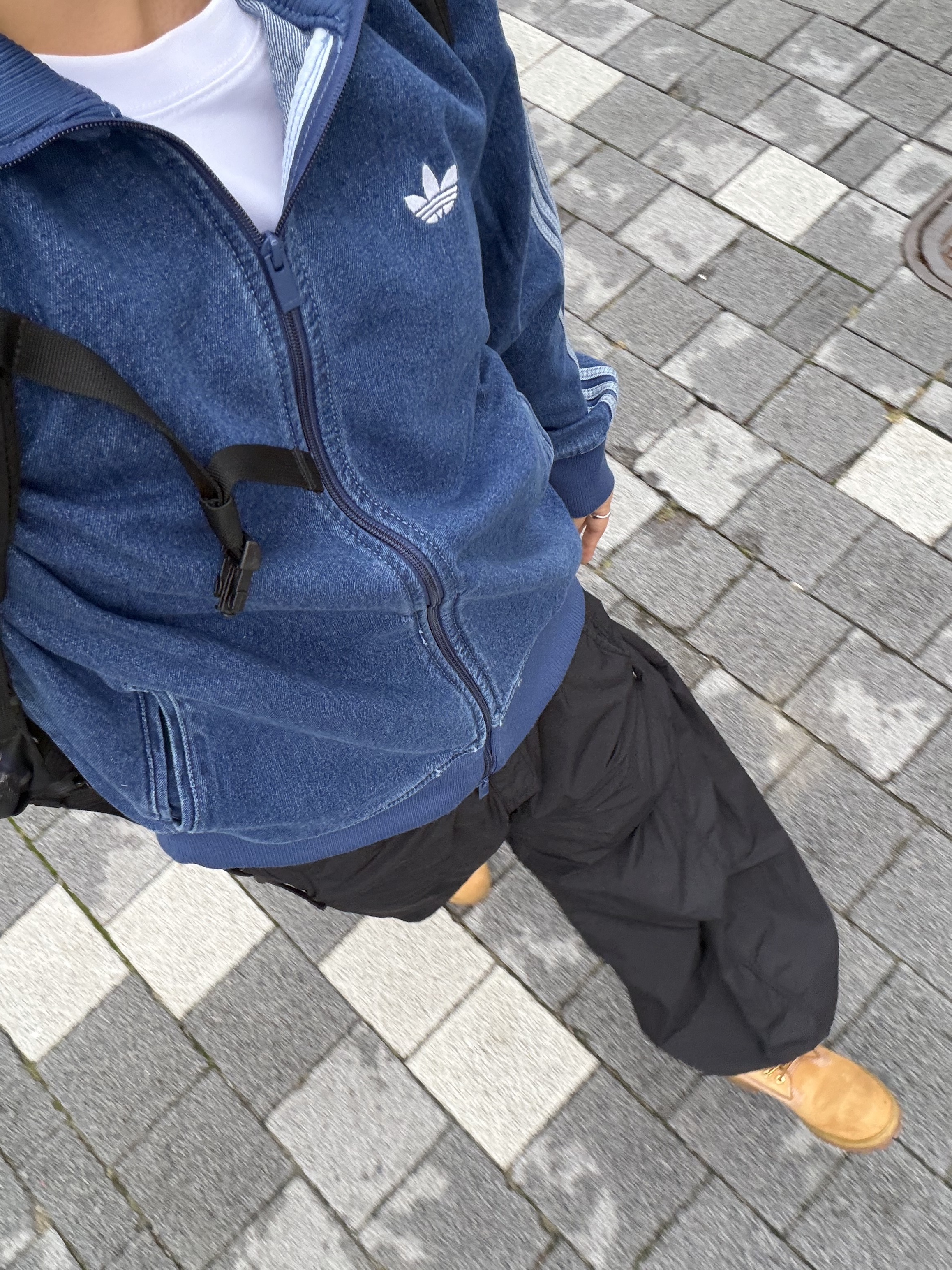 Adidas Adicolor Denim Firebird Track Top Medium Blue Denim - KR Sizing, Timberland Premium 6 inch Waterproof Boot Wheat Nubuck - Wide 착용 스타일