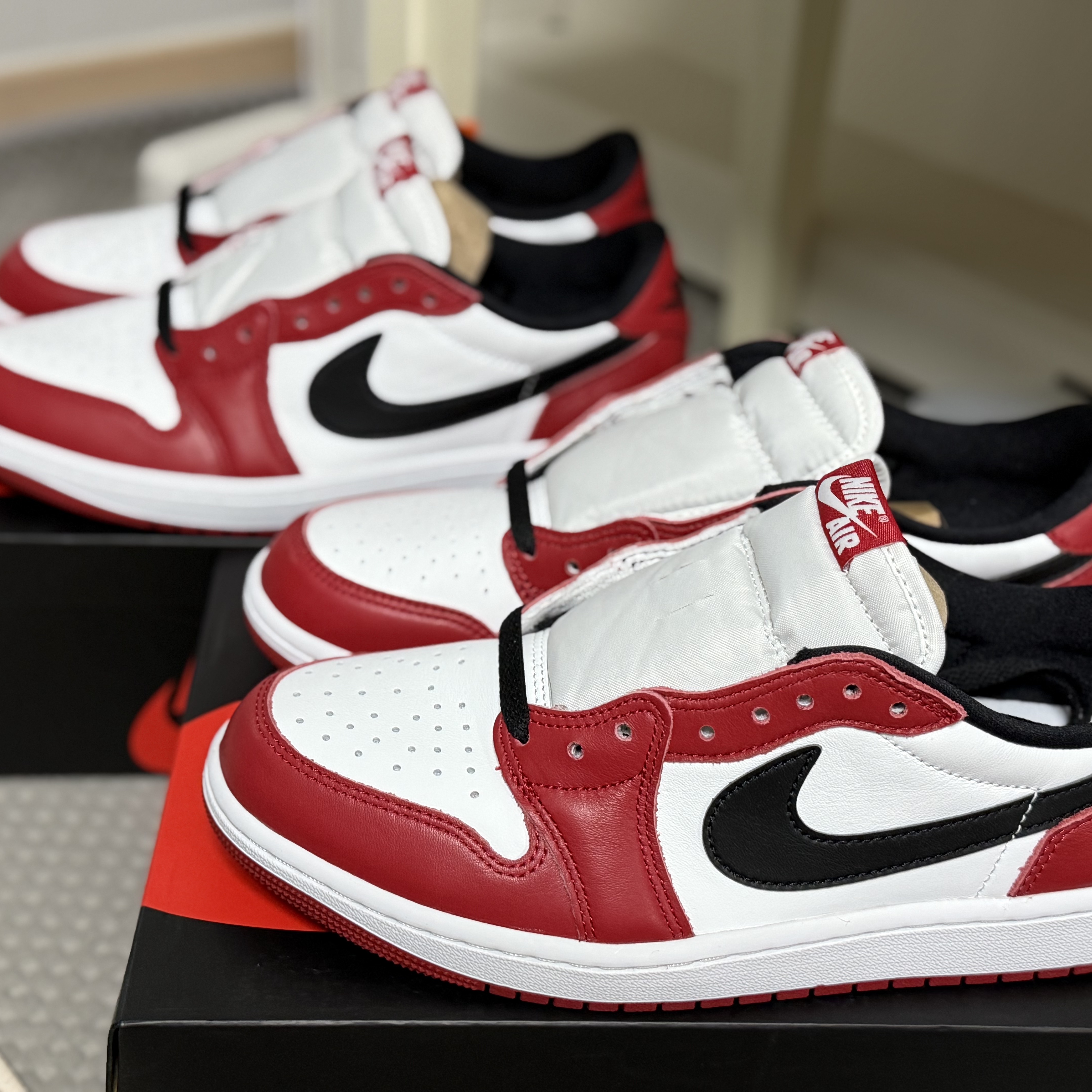 Jordan 1 Retro Low OG Chicago 착용 스타일 - 1