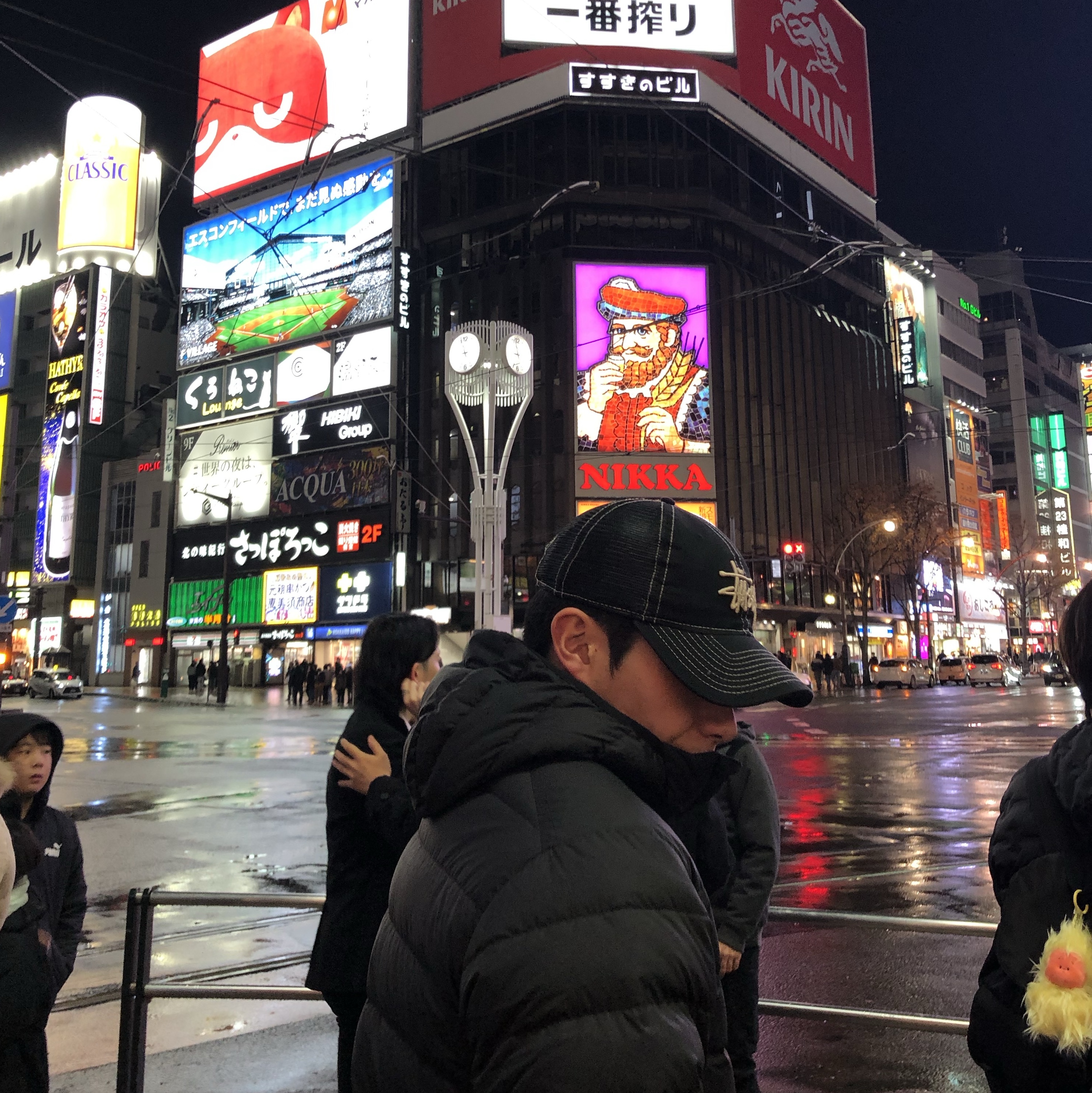 Musinsa Standard City Leisure Hooded Light Down Jacket Black, Stussy New Era 9twenty Basic Trucker Black 착용 스타일 - 1