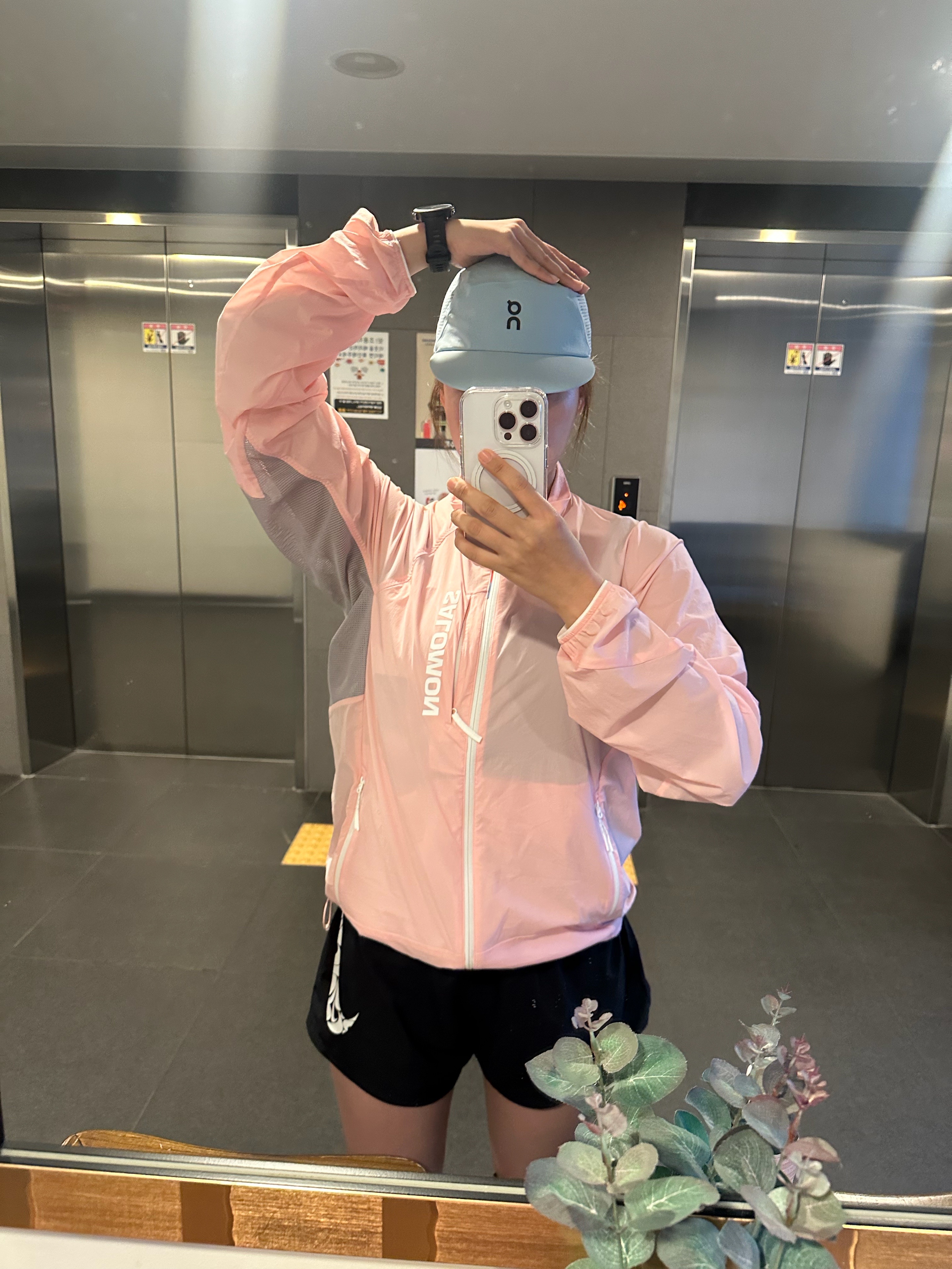 On Running Performance Cap Wash 착용 스타일