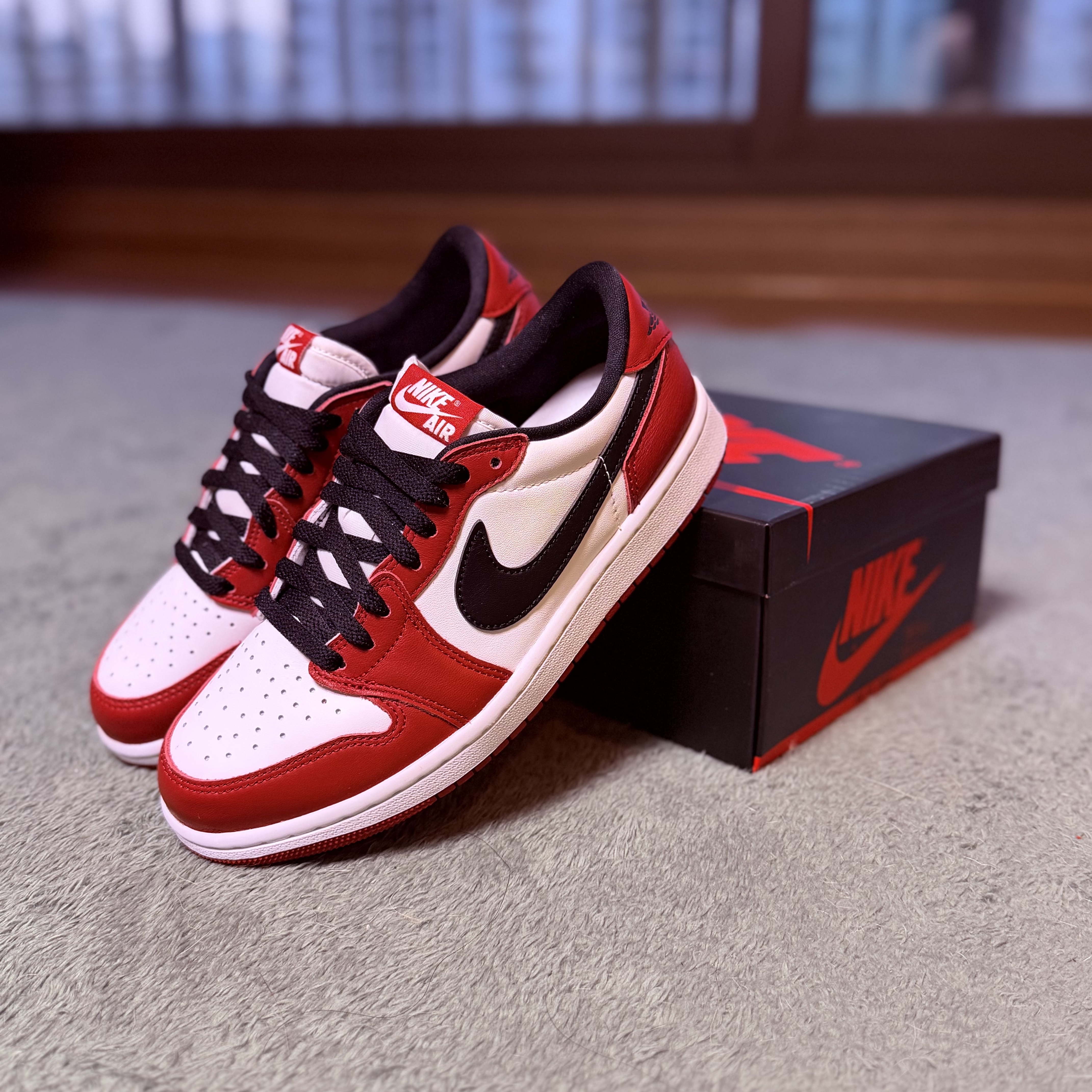 Jordan 1 Retro Low OG Chicago 착용 스타일 - 1