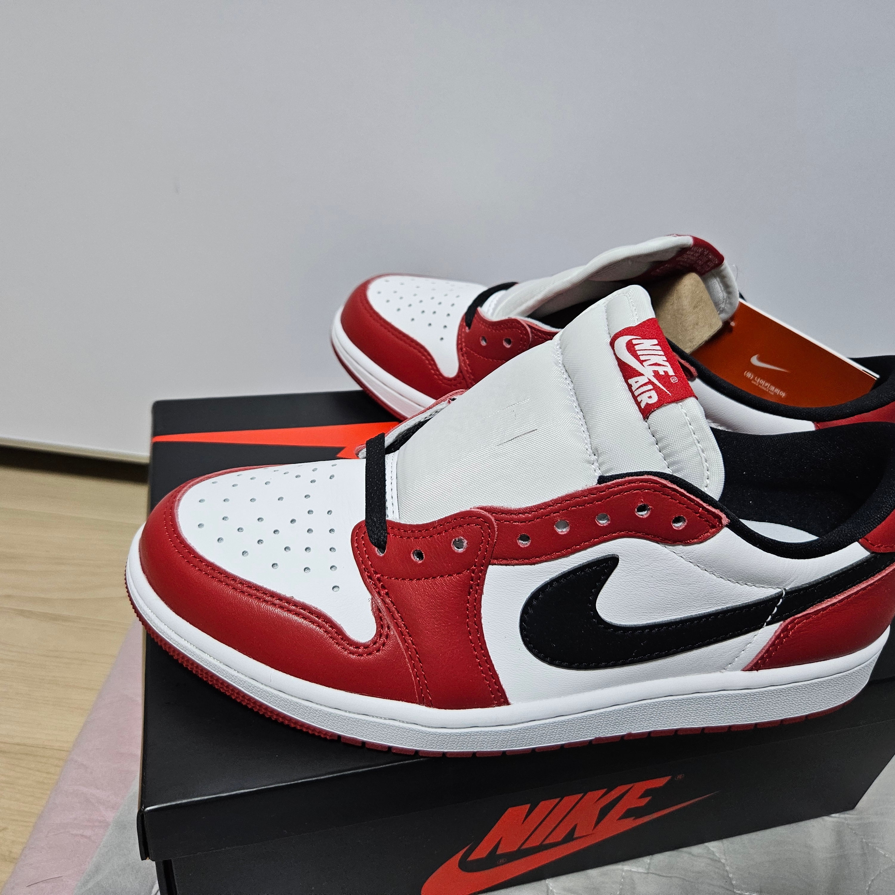 Jordan 1 Retro Low OG Chicago 착용 스타일 - 1