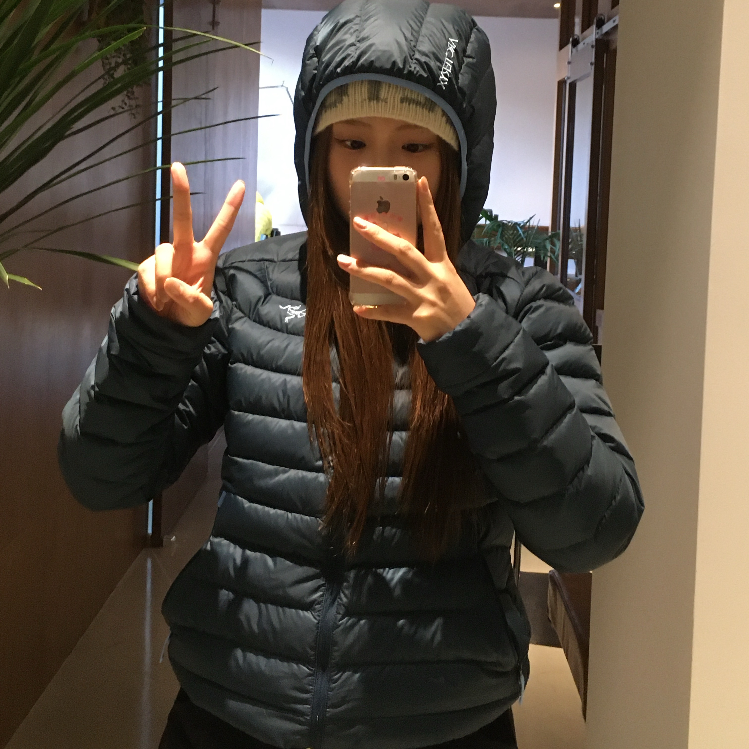 Arc'teryx Cerium Hoody Nightscape 착용 스타일