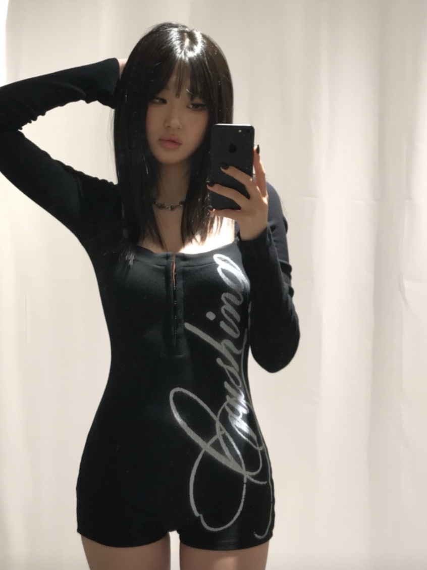 [KREAM 단독] Bonnae Body suit Black, [KREAM 단독] Bonnae Body suit White 착용 스타일