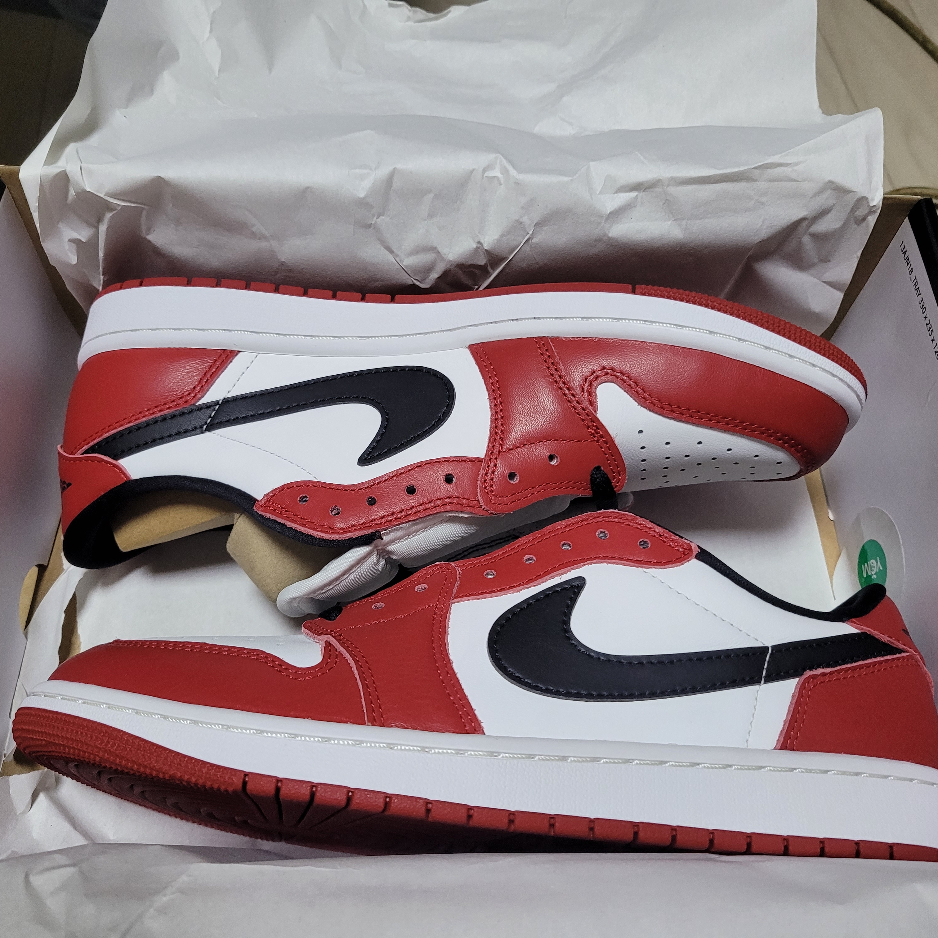 Jordan 1 Retro Low OG Chicago 착용 스타일 - 3