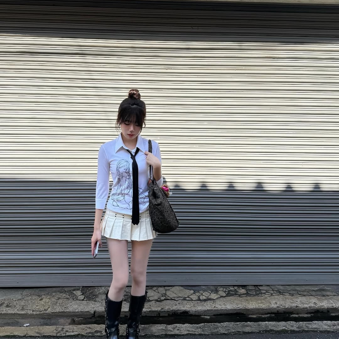 [KREAM 단독] Bonnae Women Three-quarter sleeve shirt White 착용 스타일