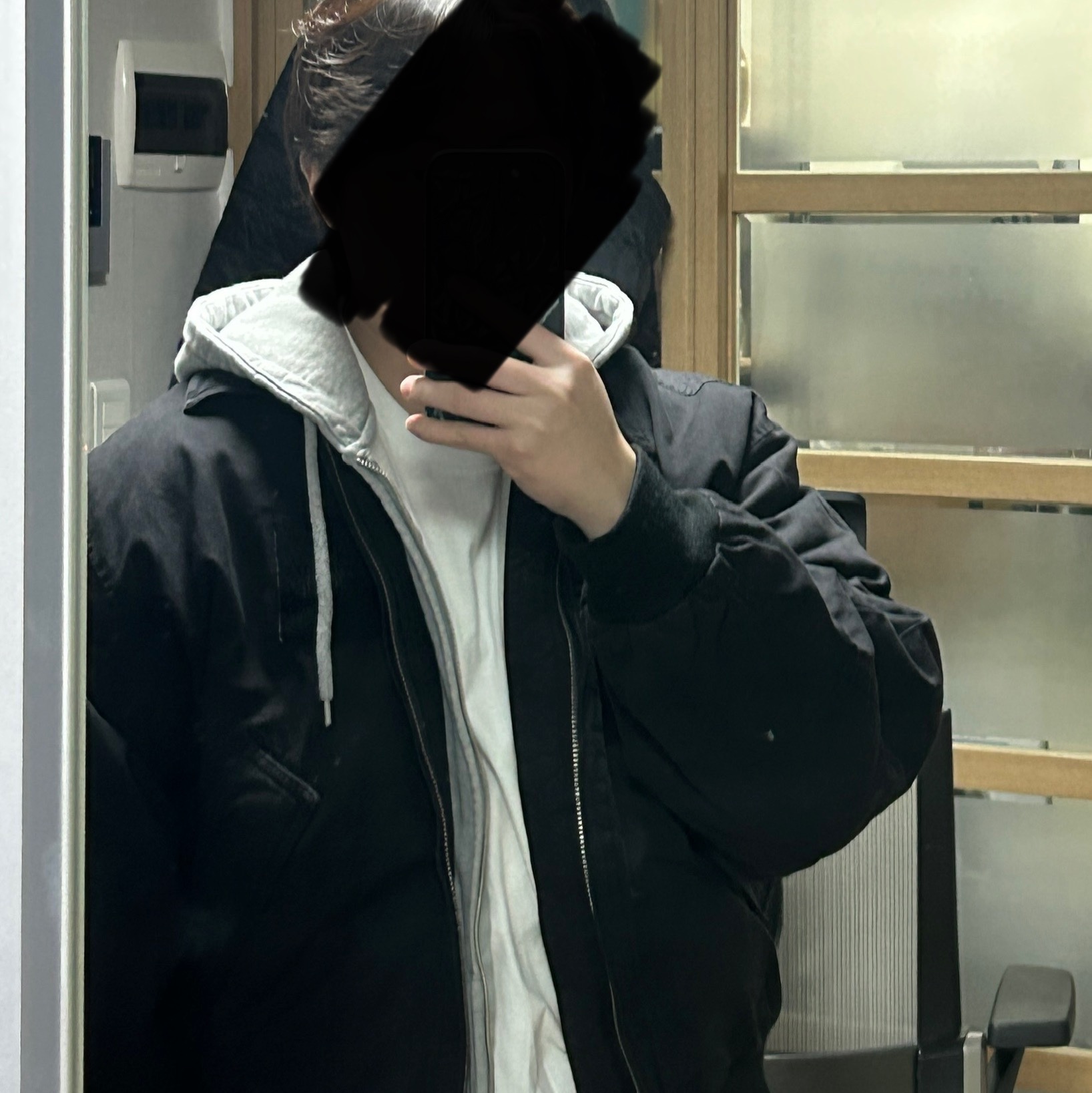Stussy Flight Bomber Black 착용 스타일 - 3