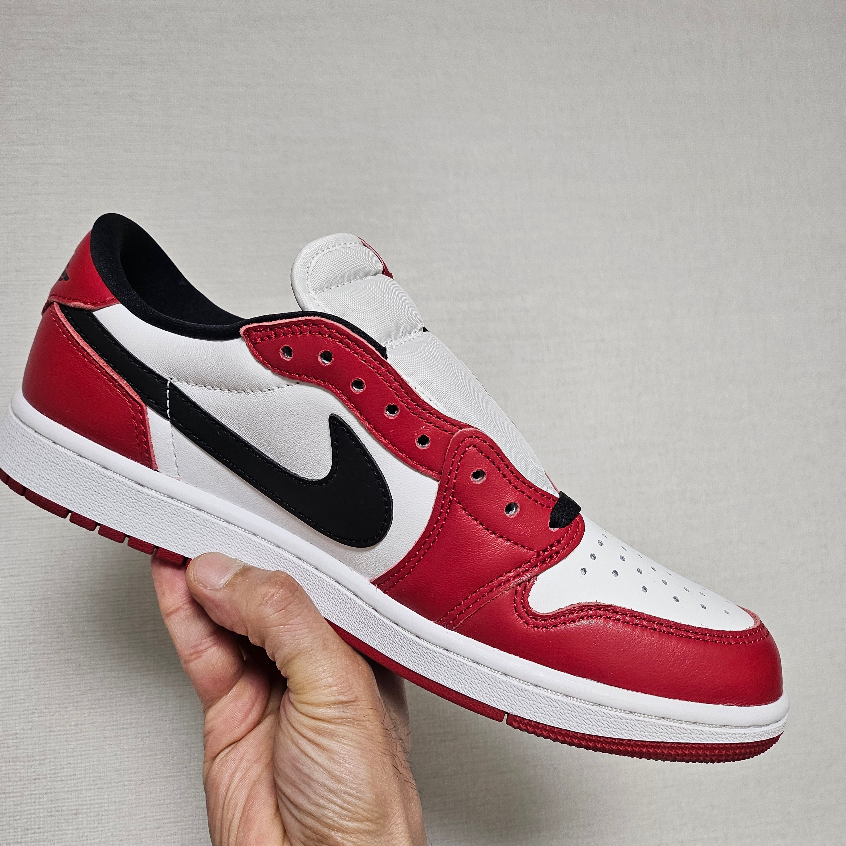 Jordan 1 Retro Low OG Chicago 착용 스타일 - 2