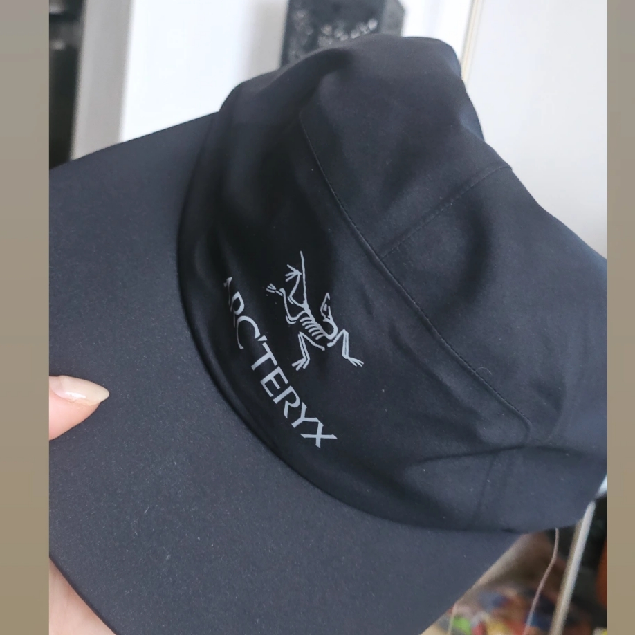Arc'teryx Gore 5 Panel Cap Black 착용 스타일