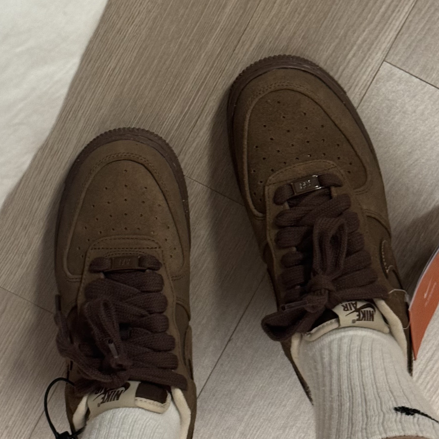 (W) Nike Air Force 1 '07 Cacao Wow 착용 스타일 - 1