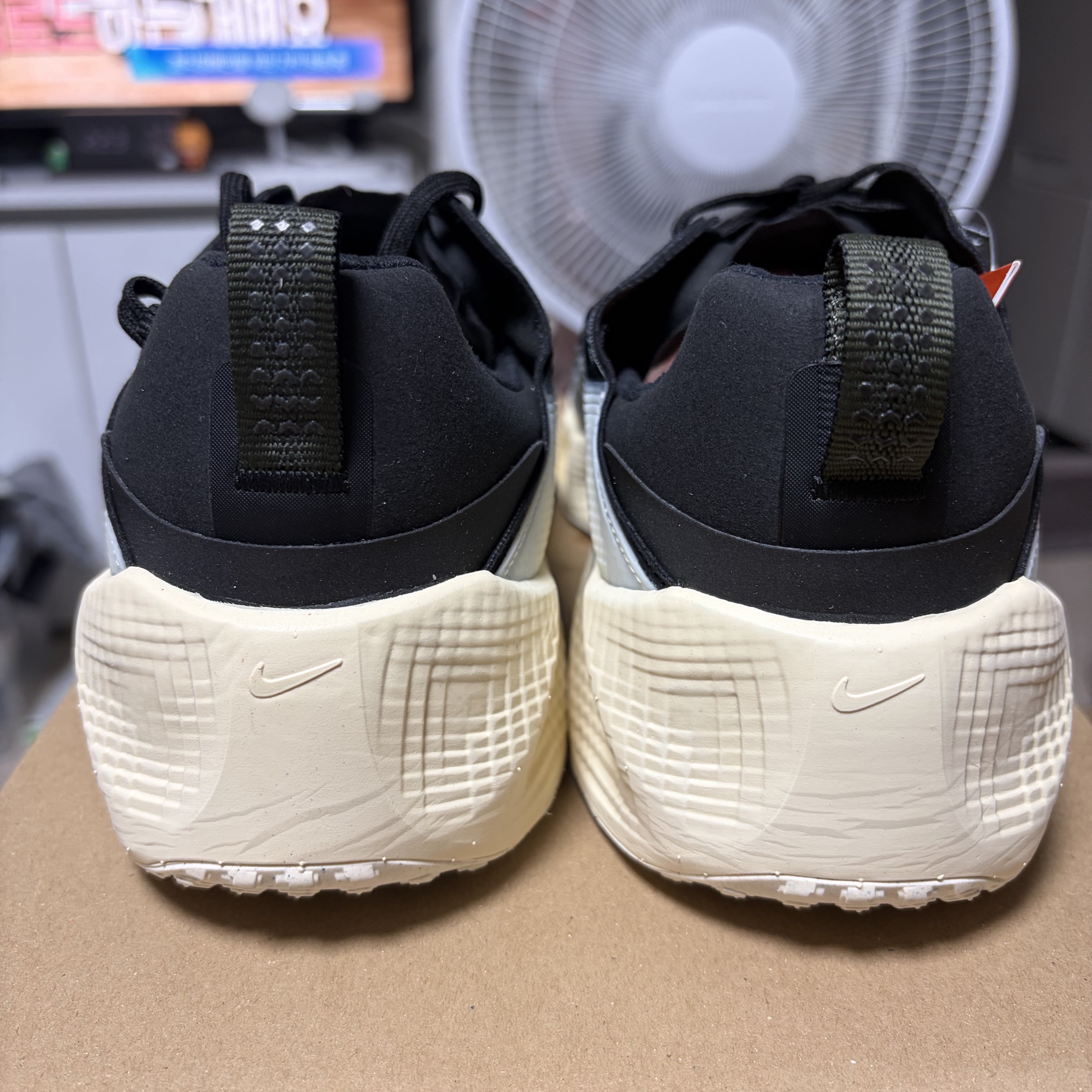 Nike Ava Rover Black Muslin 착용 스타일 - 5