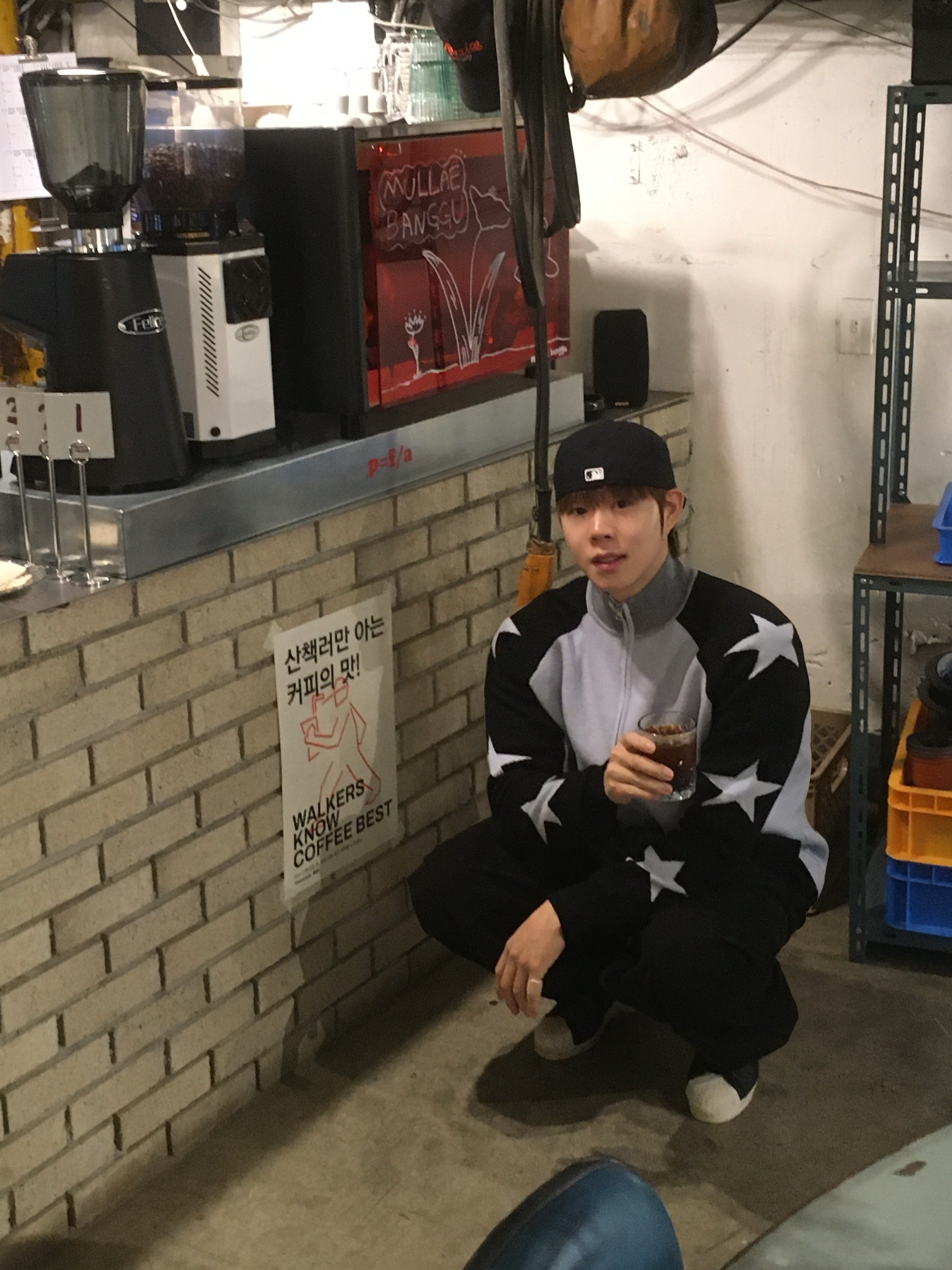 New Era 59Fifty MLB Authentic New York Yankees Game Navy, Adidas Superstar 82 Core Black Off White 착용 스타일 - 3