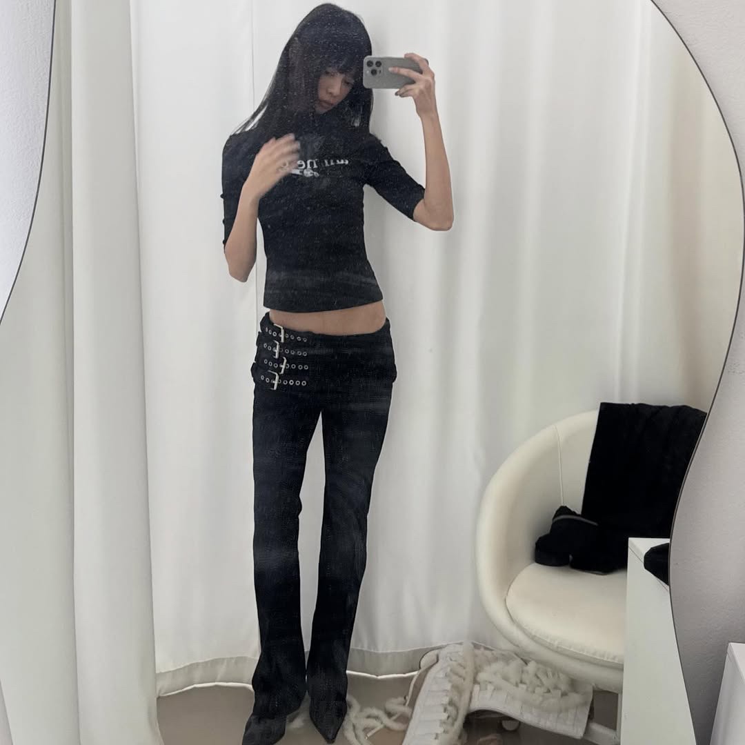 [KREAM 단독] Bonnae Belted Straight Pants Black 착용 스타일
