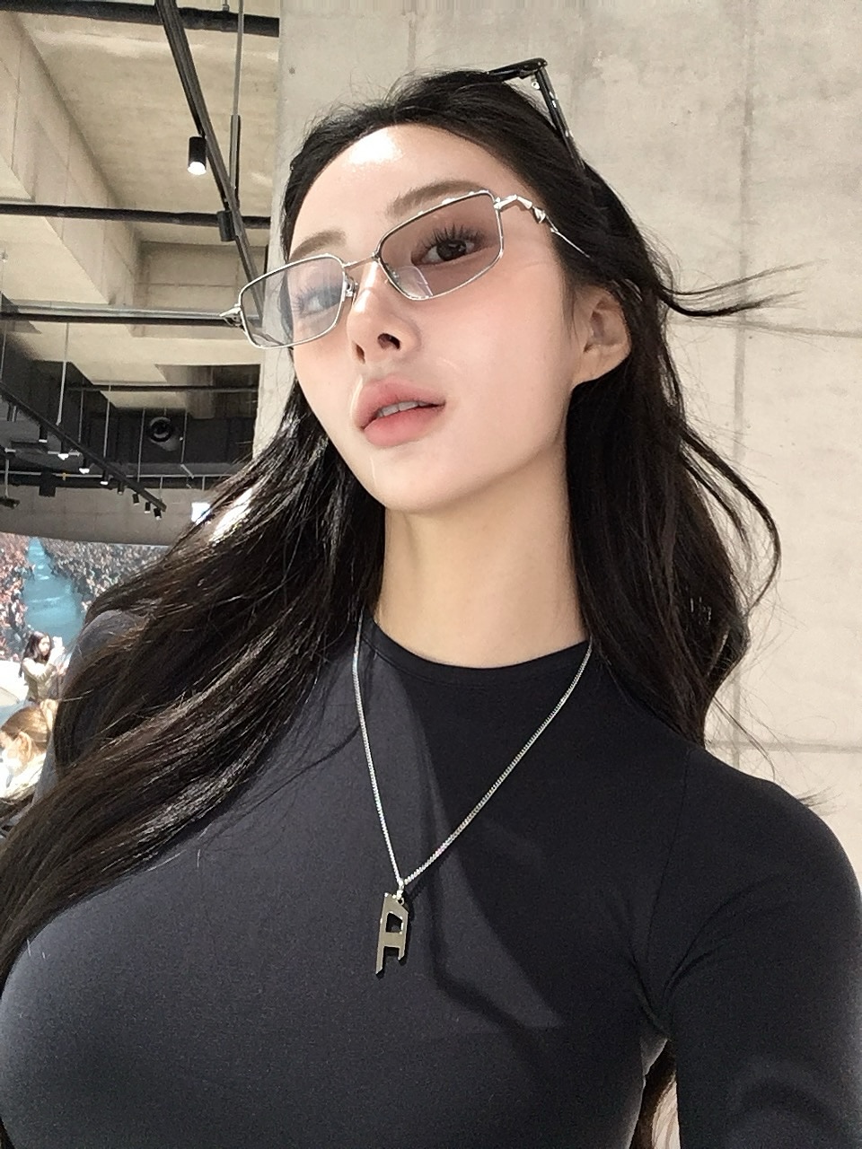 Diesel Dx1625040 Stainless Steel D Logo Pendant Necklace Silver 착용 스타일 - 1