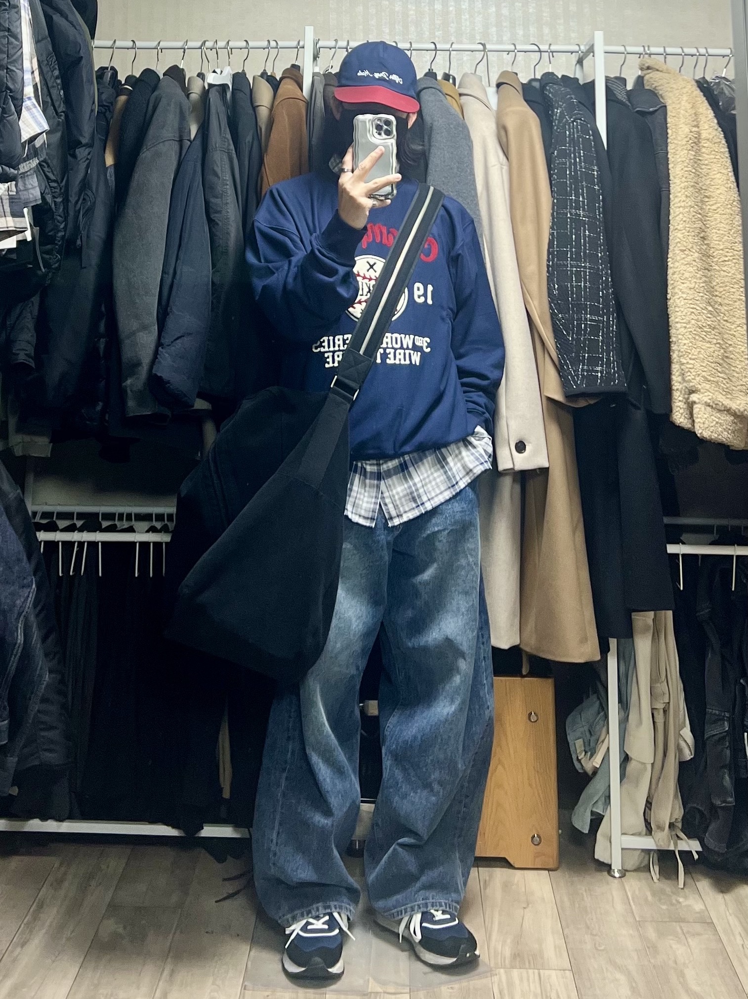 New Balance x Comme des Garcons Junya Watanabe Man 574 Legacy Navy Black, Farfromwhat Far Parachute Big Bag Black 착용 스타일