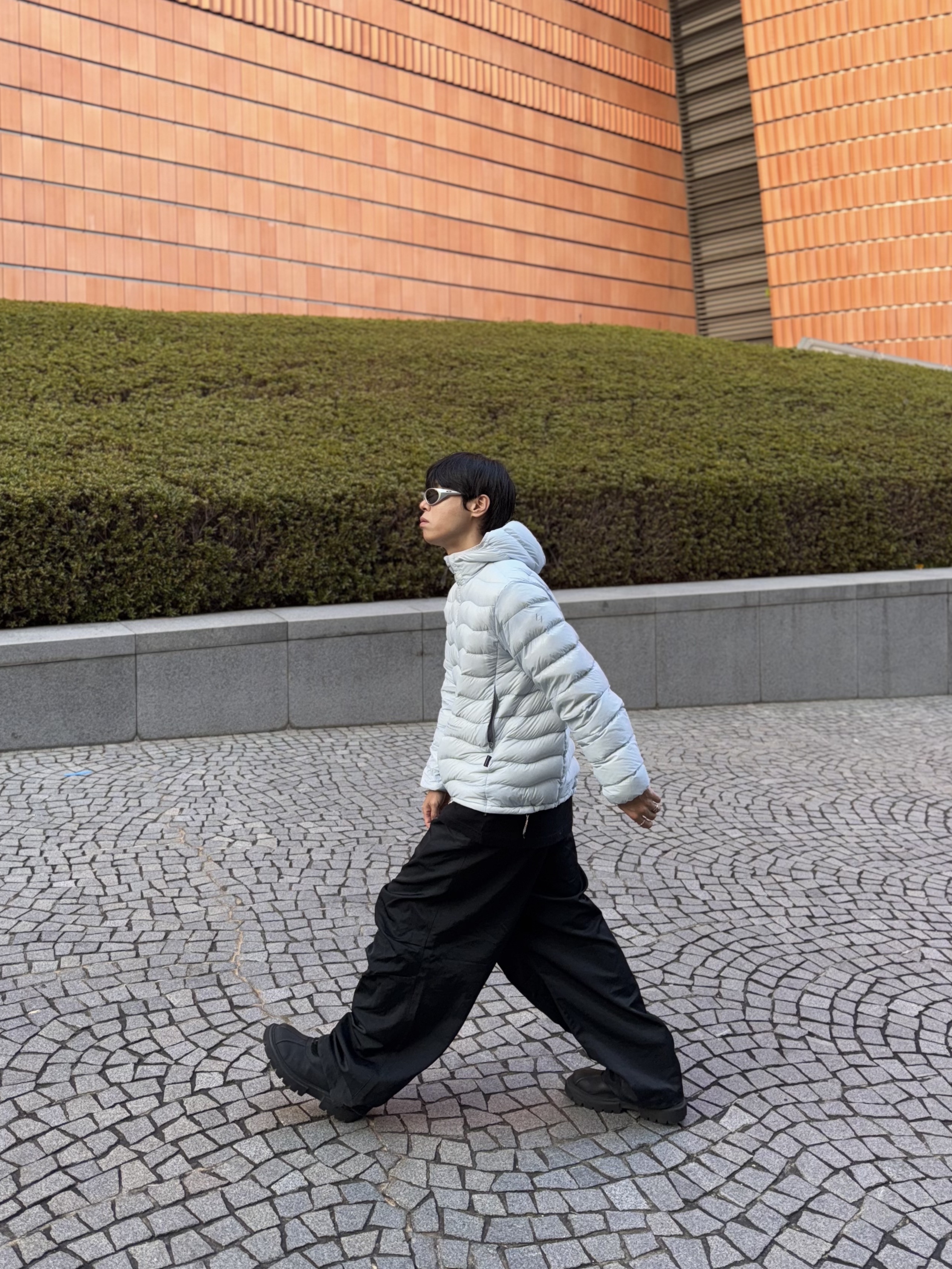 Nonnod Track Pants Black, Oakley Eye Jacket Redux Silver Frame Prizm Black Polarized Lenses High Bridge Fit 착용 스타일 - 1