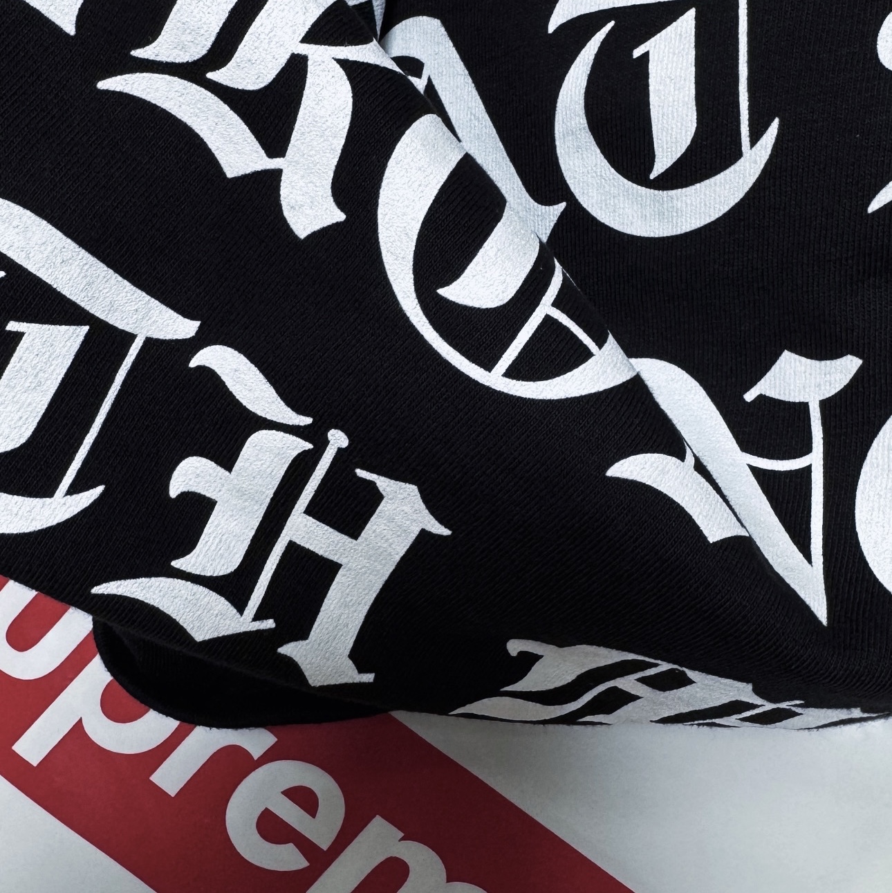 Supreme The Exorcist Mother L/S T-Shirt Black - 25FW 착용 스타일 - 1