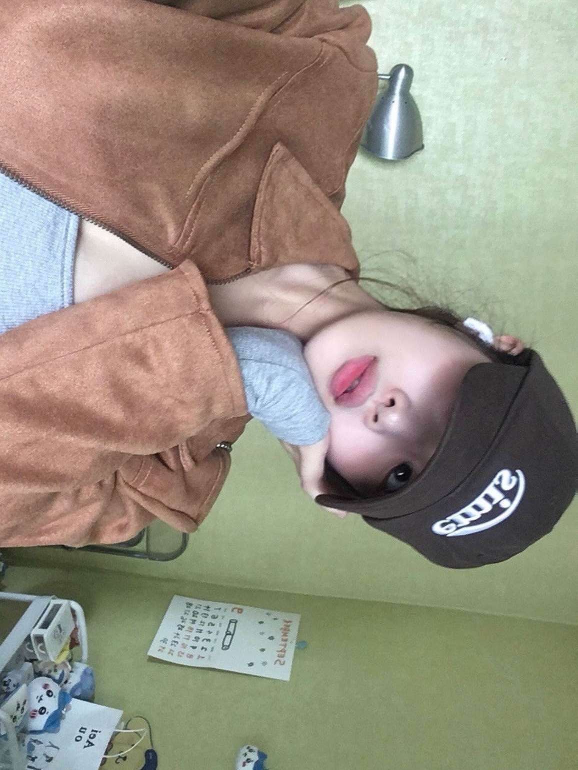 Supreme Washed Chino Twill Camp Cap Light Olive - 24SS, Deus Ex Machina Tokyo Asakusa Address Trucker Cap Black 착용 스타일 - 3