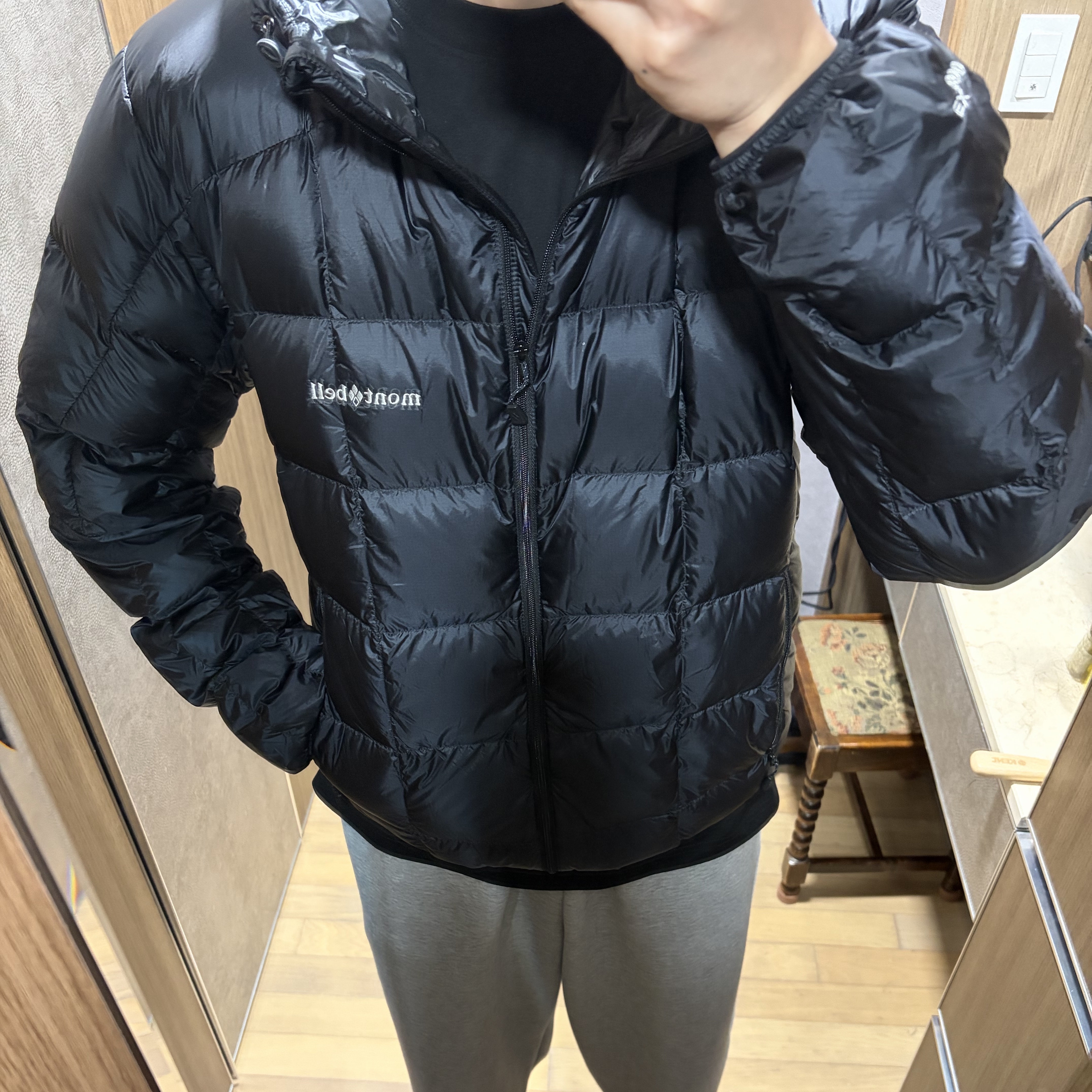 Montbell Superior Down Parka Black 착용 스타일