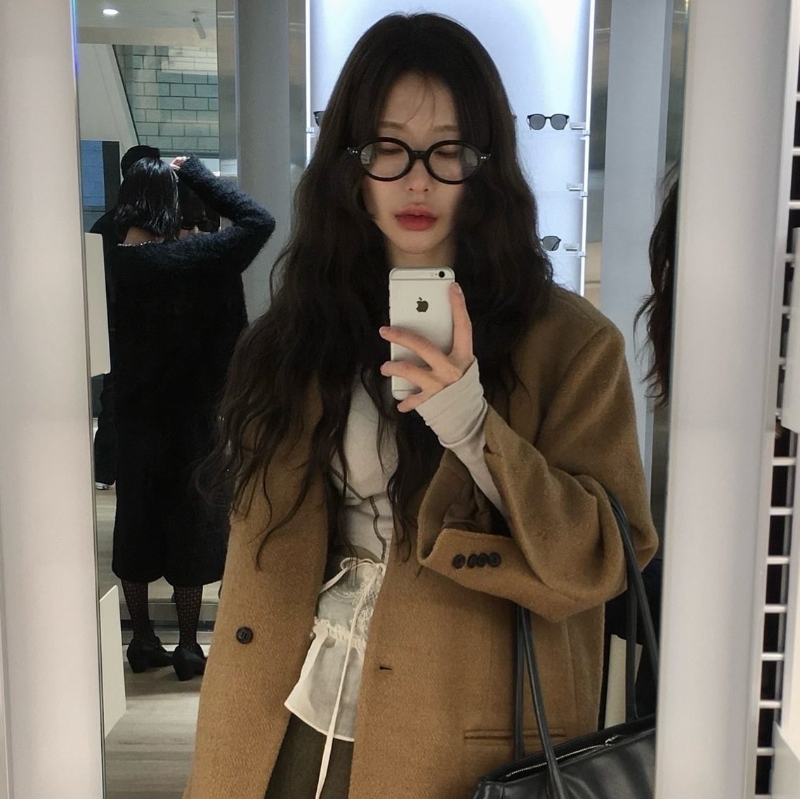 lash Molly Black 착용 스타일