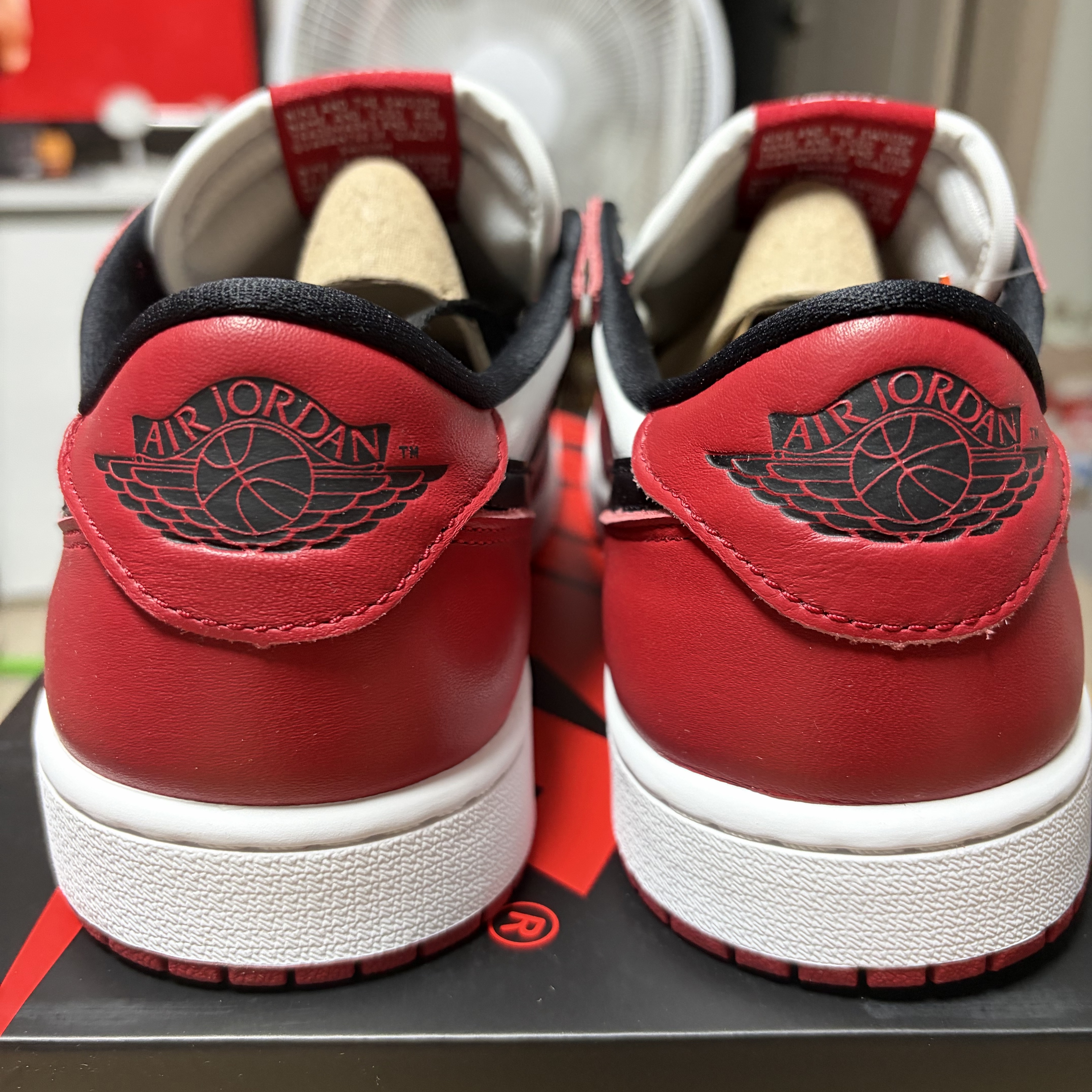 Jordan 1 Retro Low OG Chicago 착용 스타일 - 5