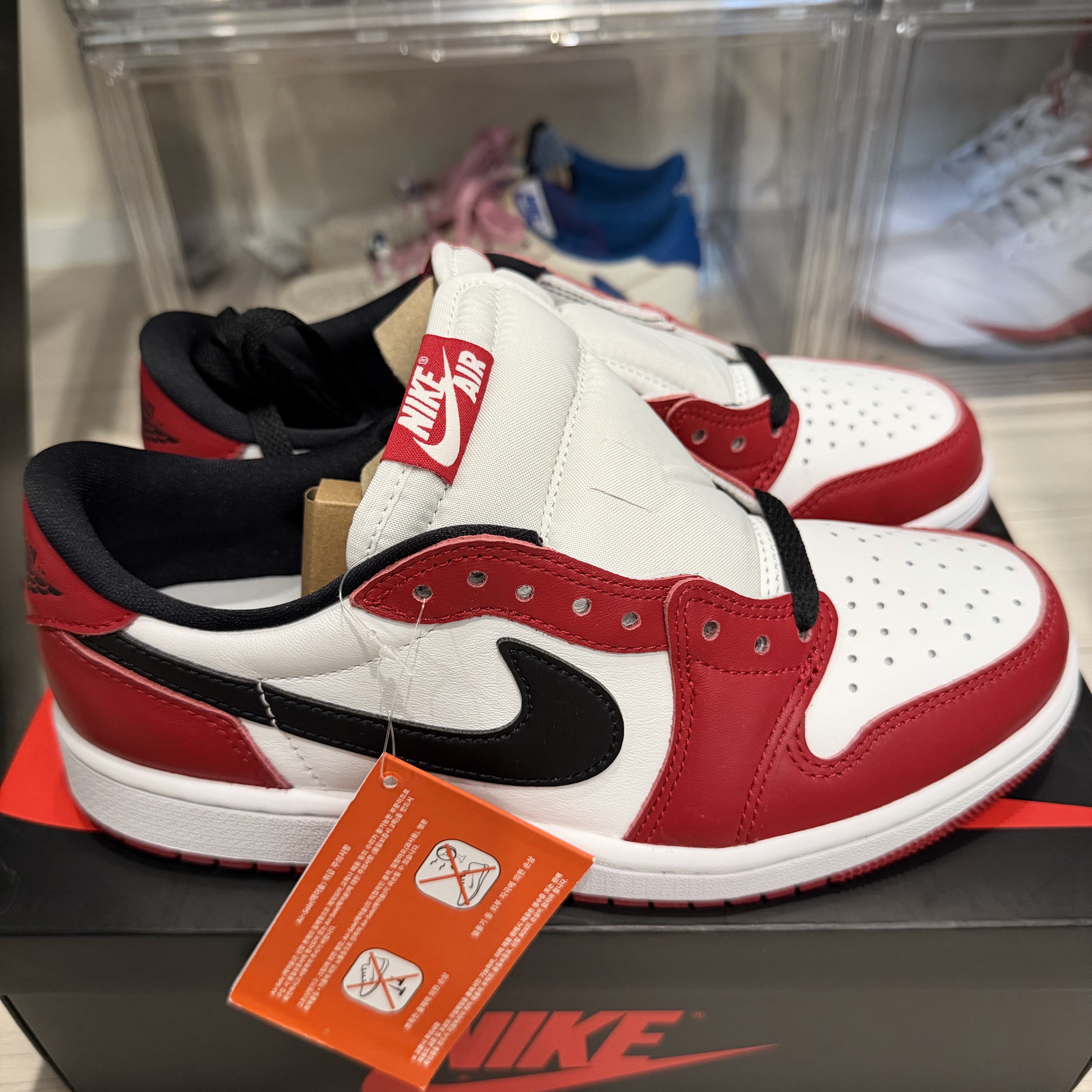 Jordan 1 Retro Low OG Chicago 착용 스타일 - 1