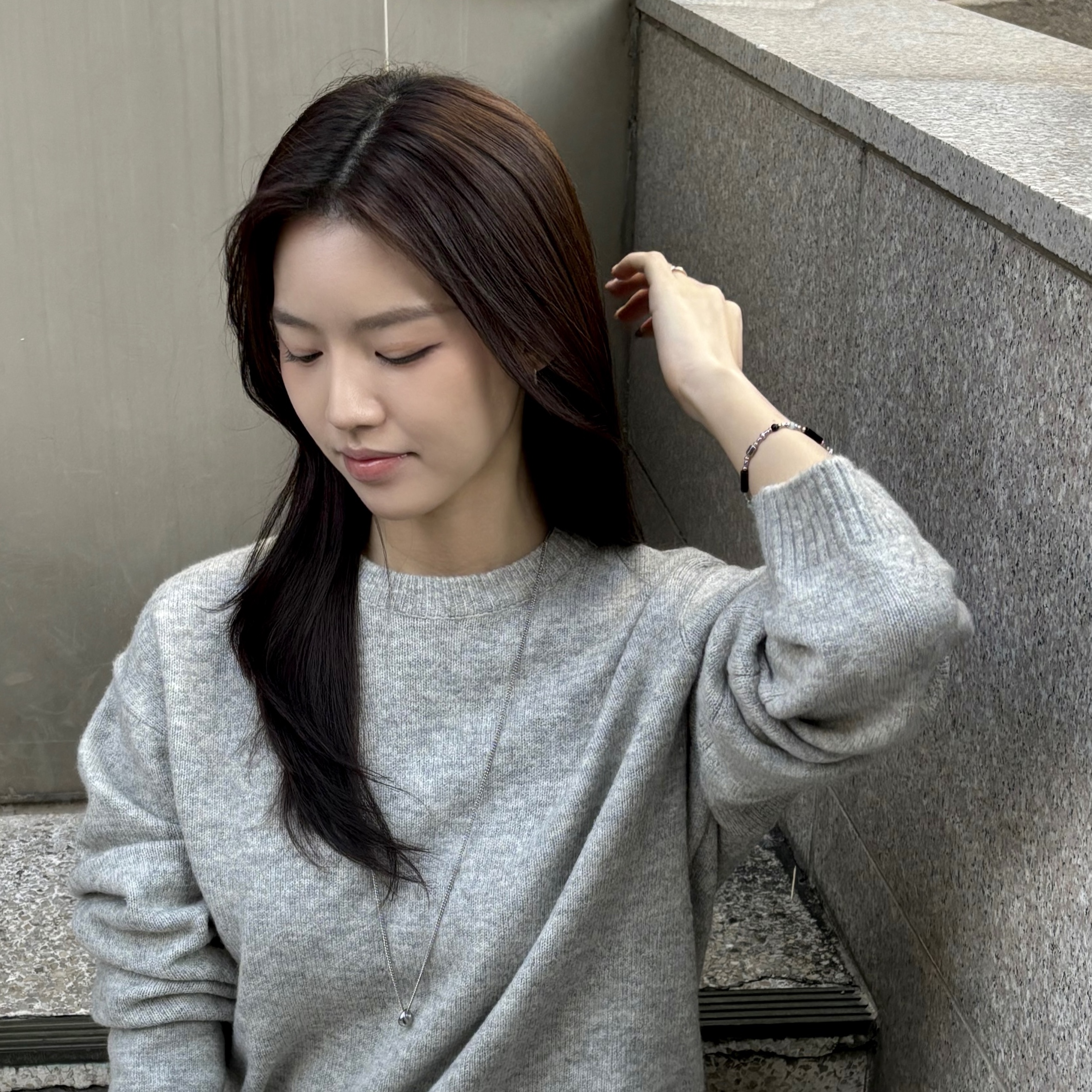 Riomeu Mint Point Onyx Silver Bracelet 착용 스타일 - 3