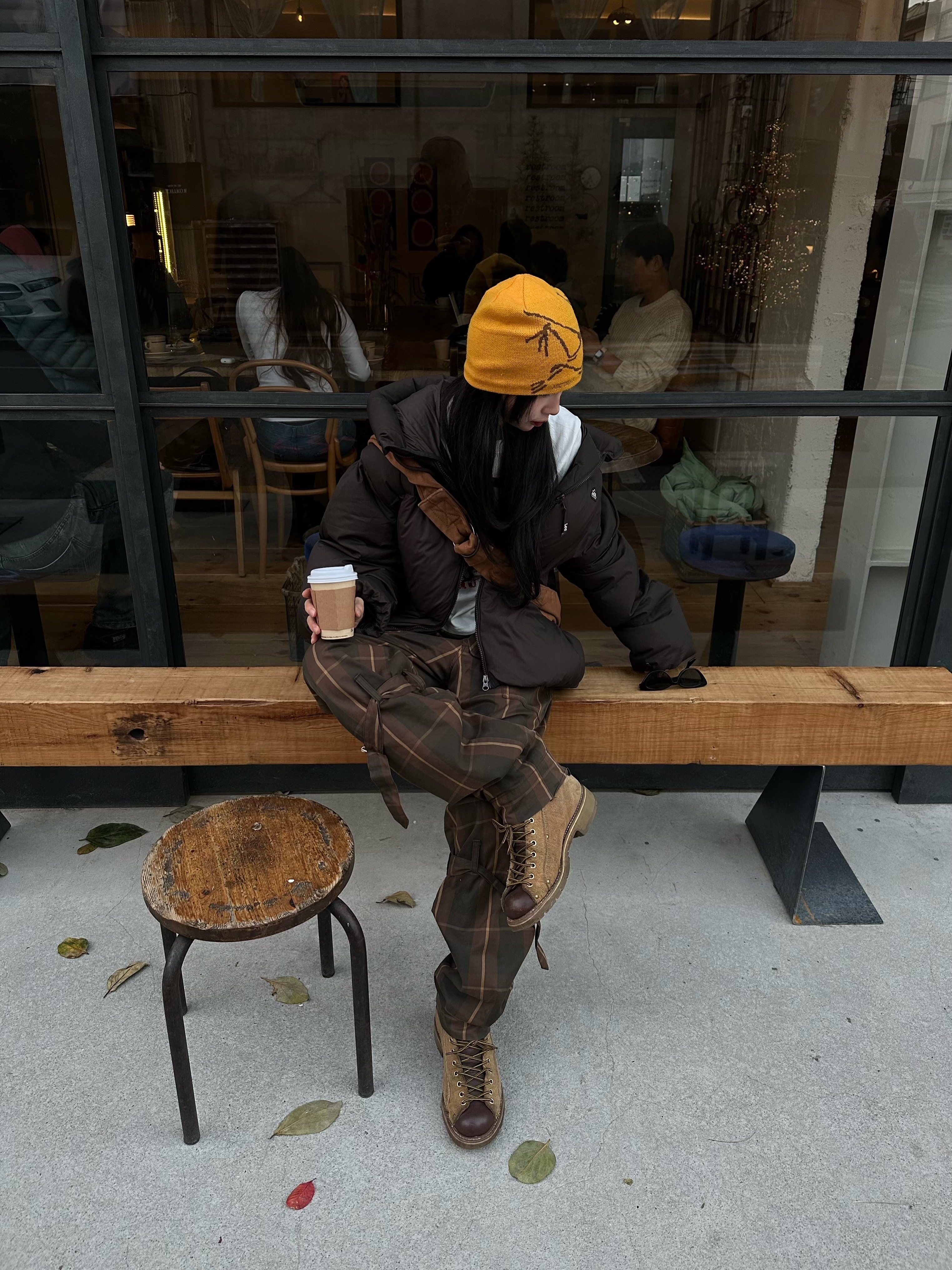 Arc'teryx Bird Head Toque Oracle, Kapital No.6 Canvas Snufkin Bag Camel 착용 스타일 - 2
