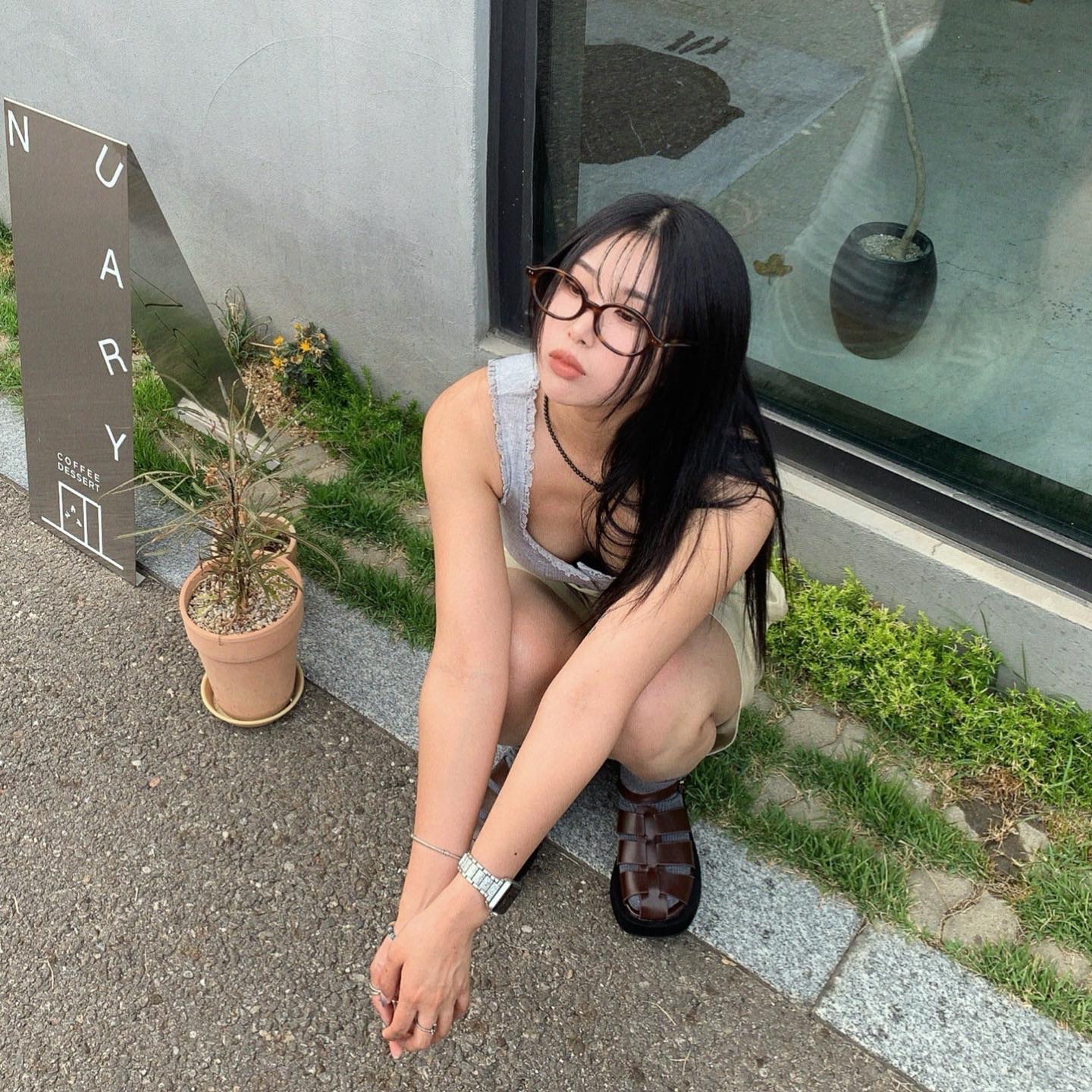 lash Molly Amber 착용 스타일 - 1