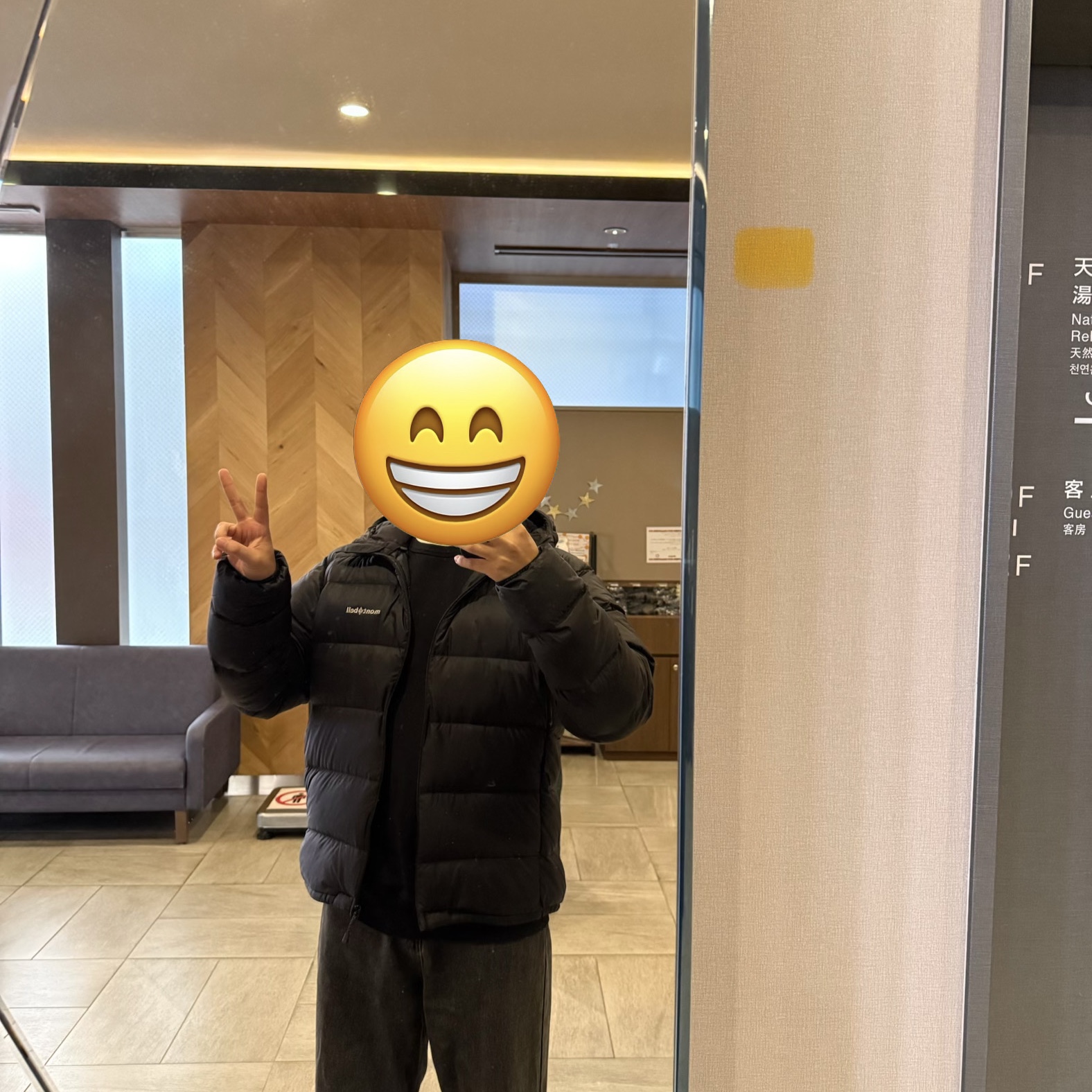 Montbell Light Alpine Down Parka Black 착용 스타일